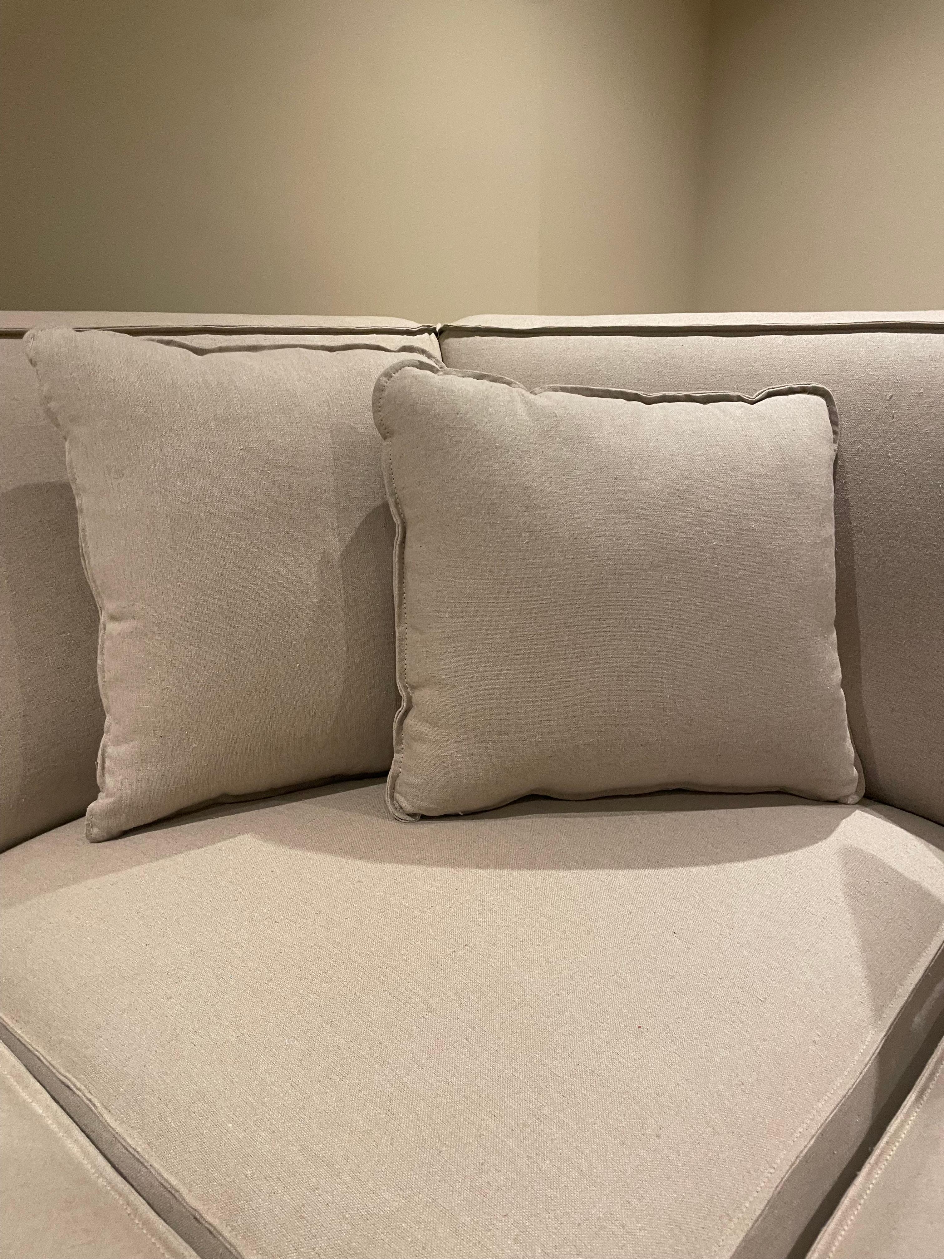 Sectional-Sofa aus verstaubtem, natürlichem Leinen  im Angebot 2