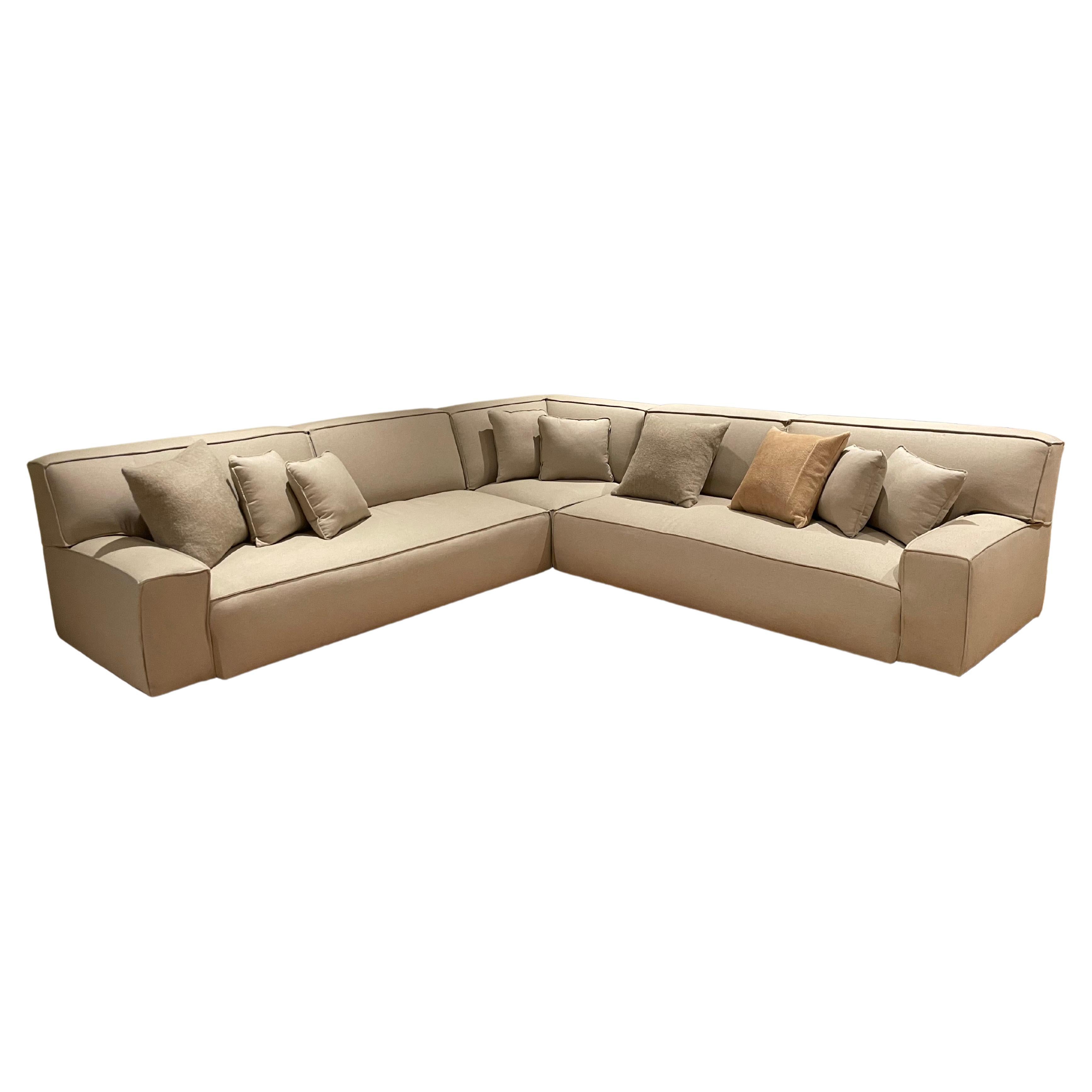 Sectional-Sofa aus verstaubtem, natürlichem Leinen  im Angebot