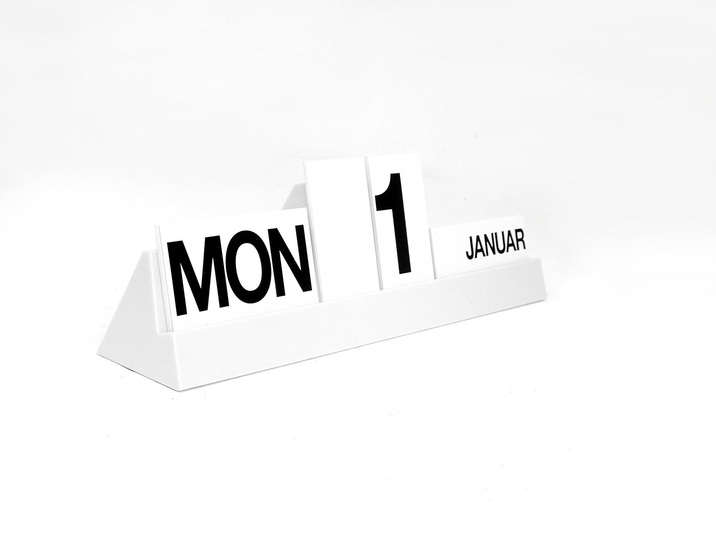 Italian studio  Paolo Nava design Italy  perpetual calendar 