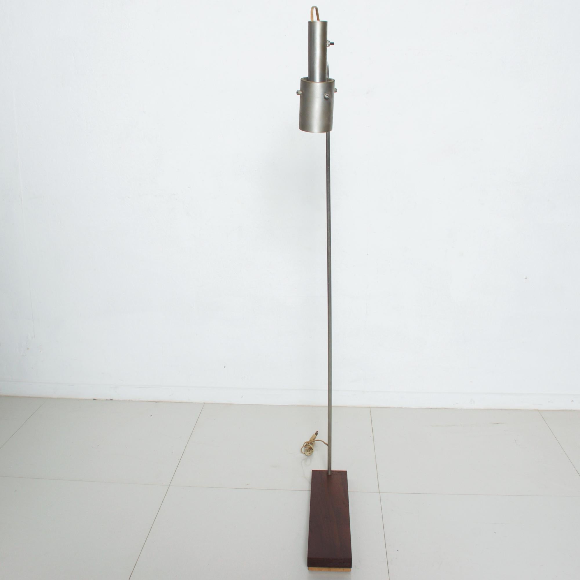 American Studio Piece Adjustable Reading Floor Lamp in Modern Aluminum and Walnut  1970s