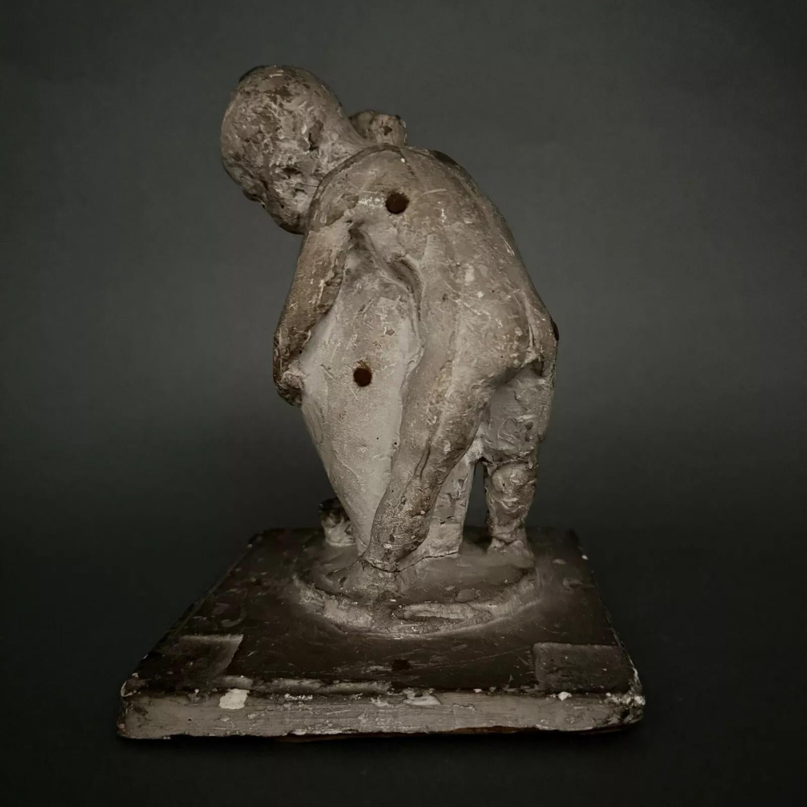 Néoclassique Studio plaster by Charles Filleul – Child holding an amphora. en vente