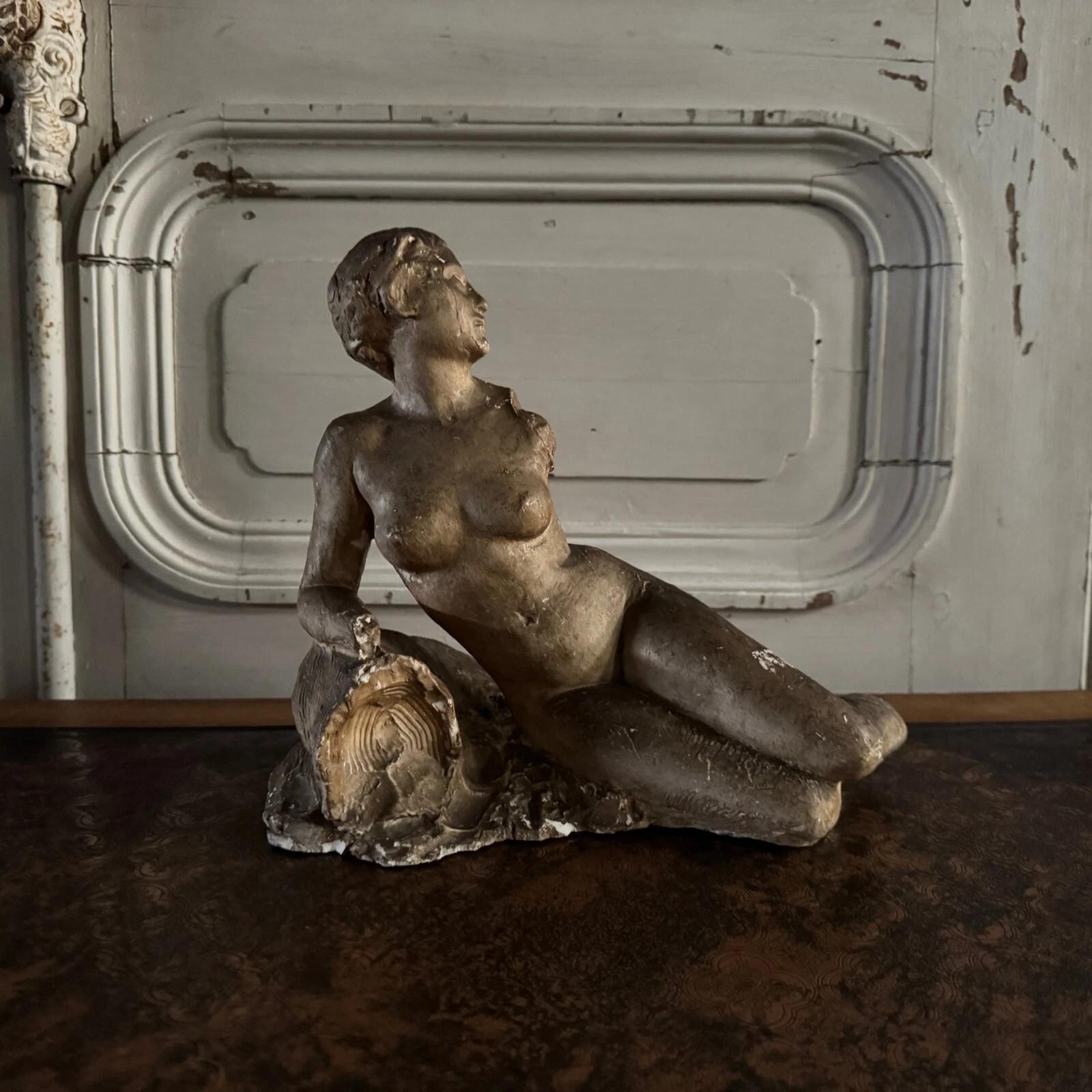 This studio plaster originates from the workshop of Charles Filleul. Although unsigned, it is indeed an original work by his hand. This is a preparatory piece — a sketch for a likely larger sculpture.

The piece features a lovely patina and an
