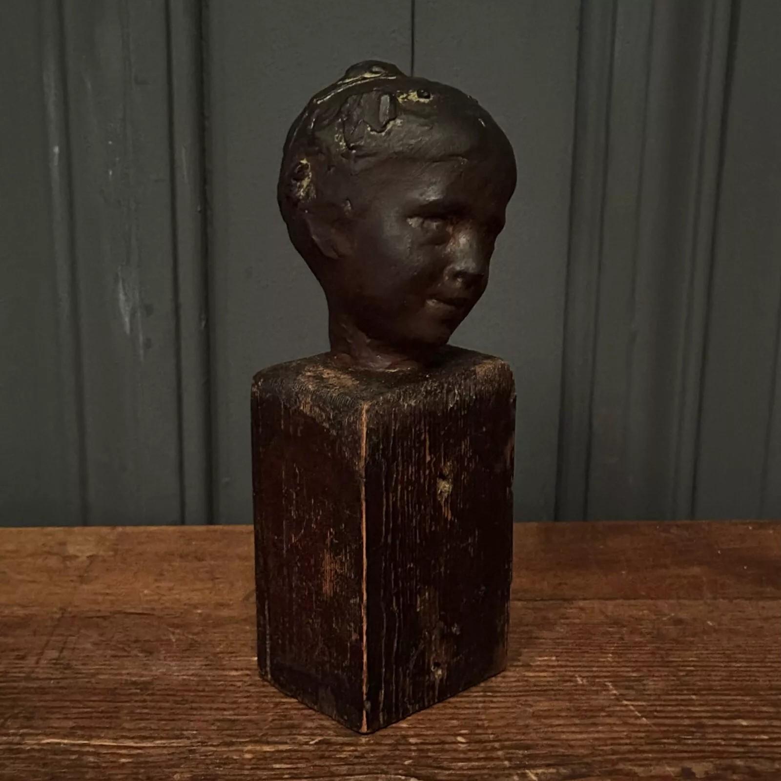 This is a studio plaster originating from the workshop of Charles Filleul.
Though unsigned, it is indeed the work of Charles Filleul and is likely a preparatory study.

The plaster has been patinated, and the base is made of wood. The modeling is