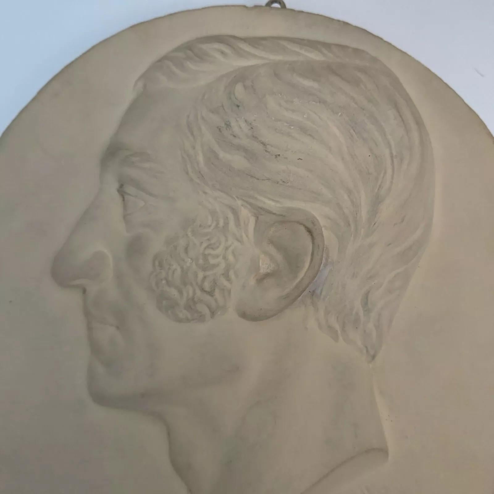 Néoclassique Studio plaster by Charles Filleul – Profile of a man with sideburns. en vente