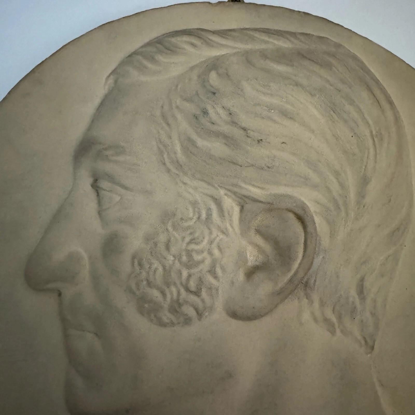 Français Studio plaster by Charles Filleul – Profile of a man with sideburns. en vente