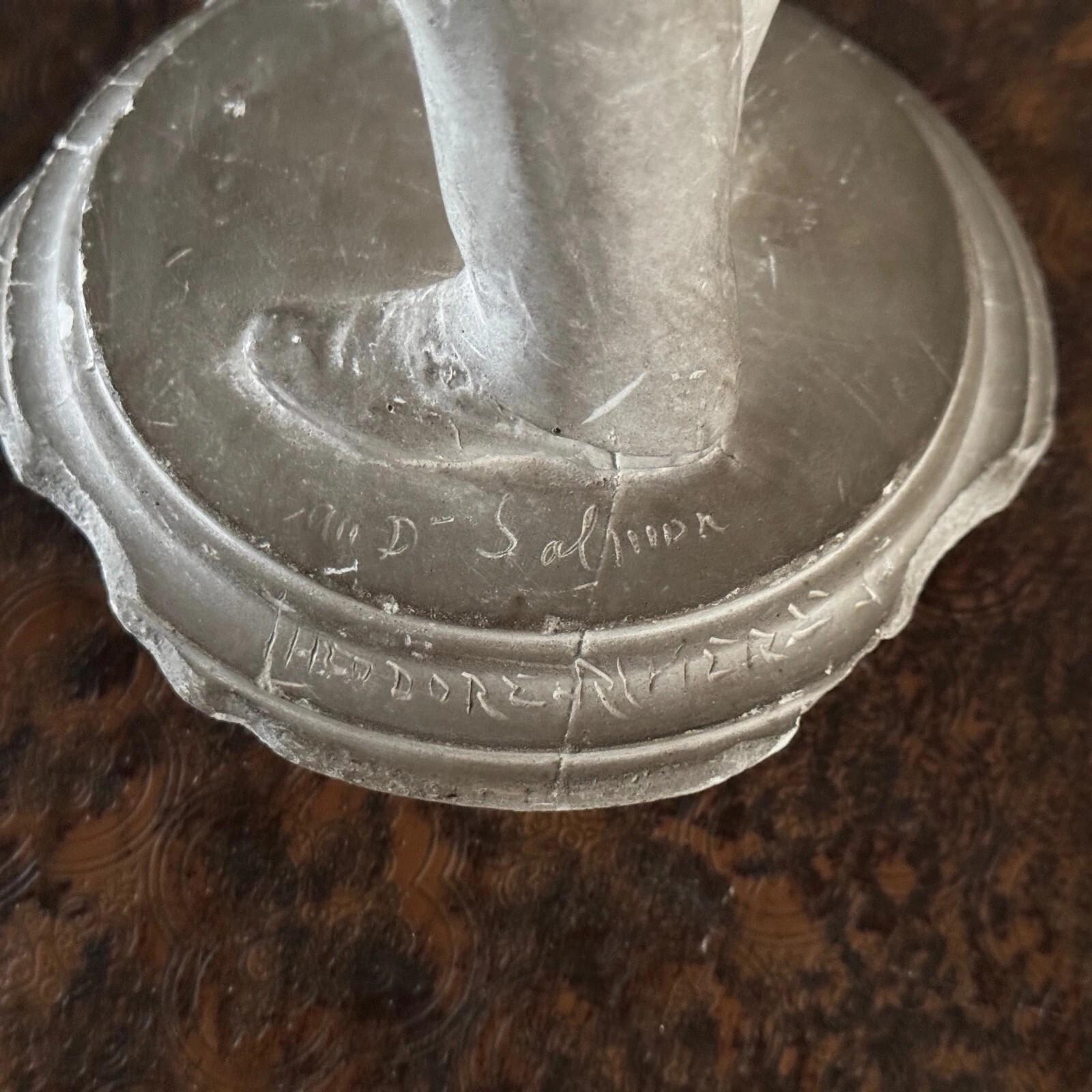 Intagliato a mano Studio Plaster by Théodore Rivière – Dr. Salmon. in vendita