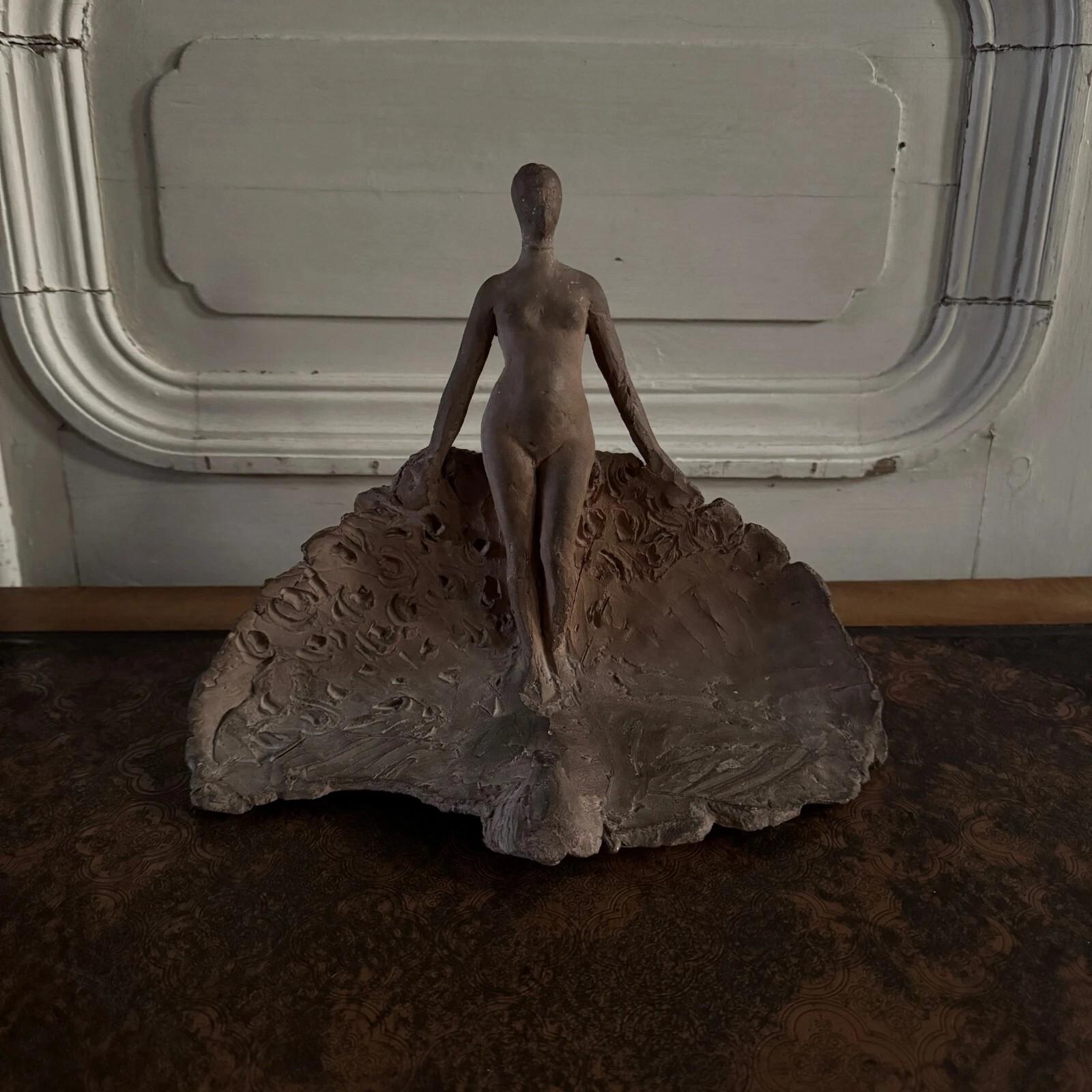 Studio plaster sculpture by Charles Filleul – nude woman in terracotta in vendita 3