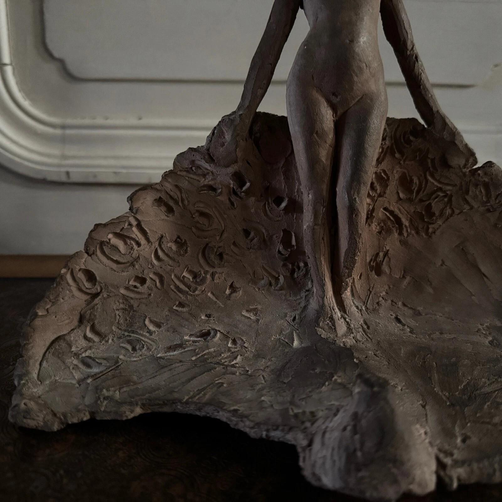 Studio plaster sculpture by Charles Filleul – nude woman in terracotta In condizioni buone in vendita a NANTES, FR