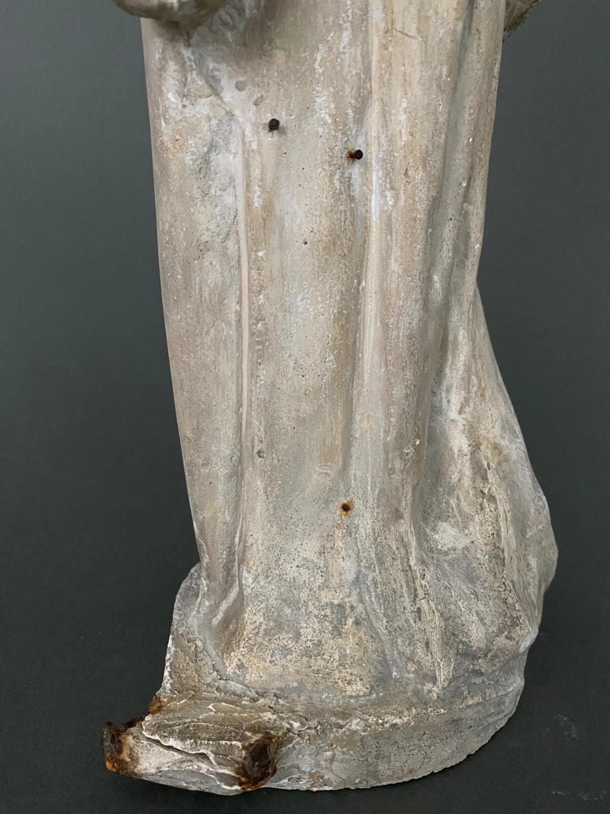 Studio plaster statue by Charles Filleul – Woman with a fan, 20th century. For Sale 2
