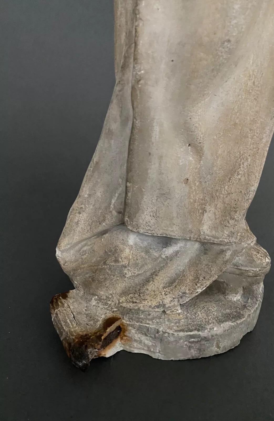 20th Century Studio plaster statue by Charles Filleul – Woman with a fan, 20th century. For Sale