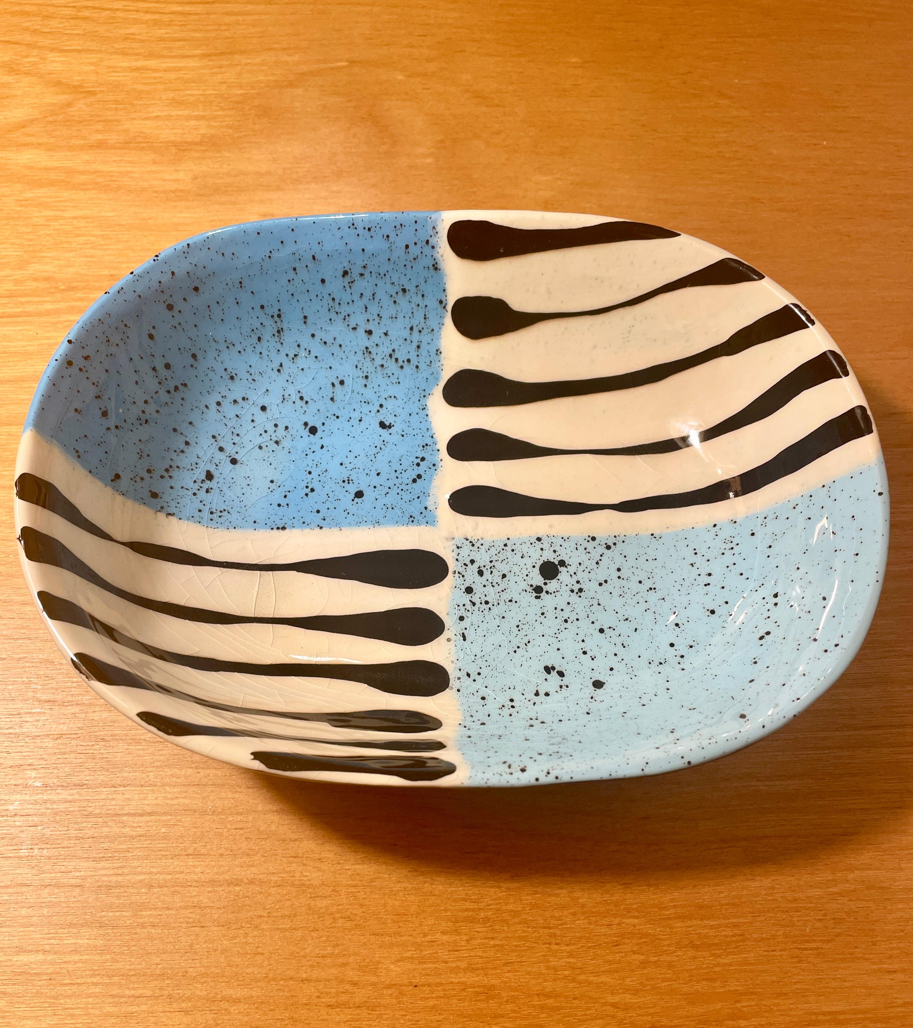 Studio Pottery Blue and Black Splatter Glazed Slab Bowl For Sale 1