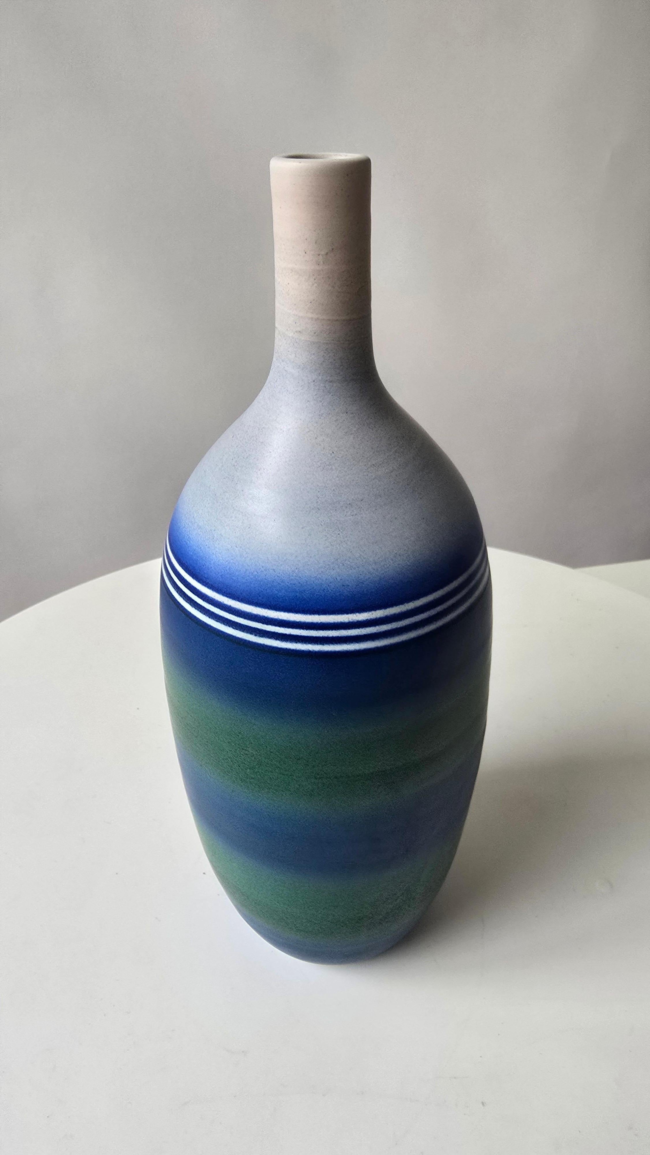 Vaso a bottiglia in Studio Pottery - firmato 