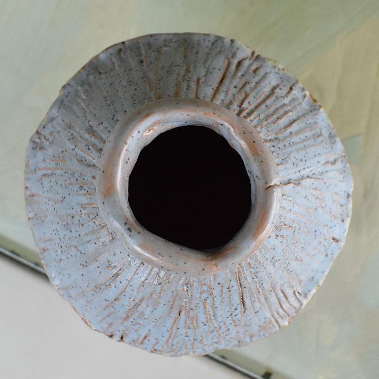 Vase ou pot à encre en céramique de Studio Pottery en lavande et Brown  Bon état - En vente à Oklahoma City, OK
