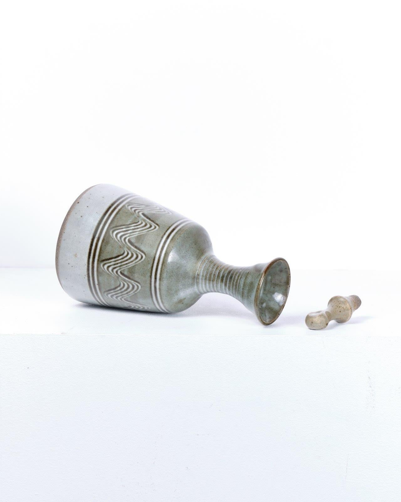 Céramique émaillée
H26 x D13 cm
