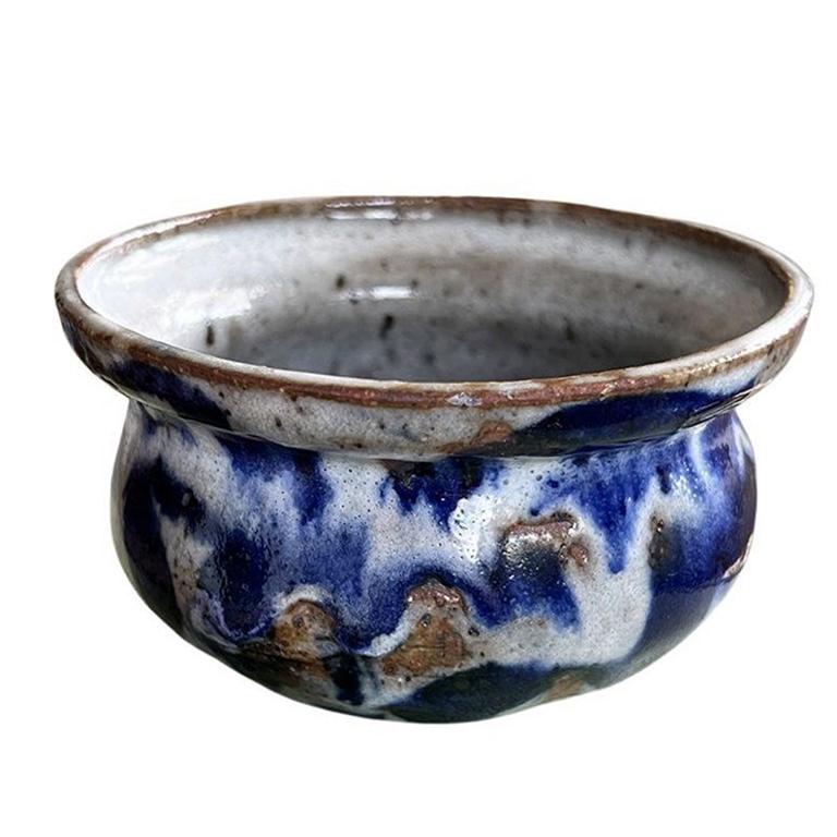 Américain Bol en faïence bleu et blanc Flow Studio Pottery, signé 1972 en vente