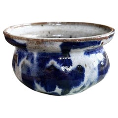 Bol en faïence bleu et blanc Flow Studio Pottery, signé 1972