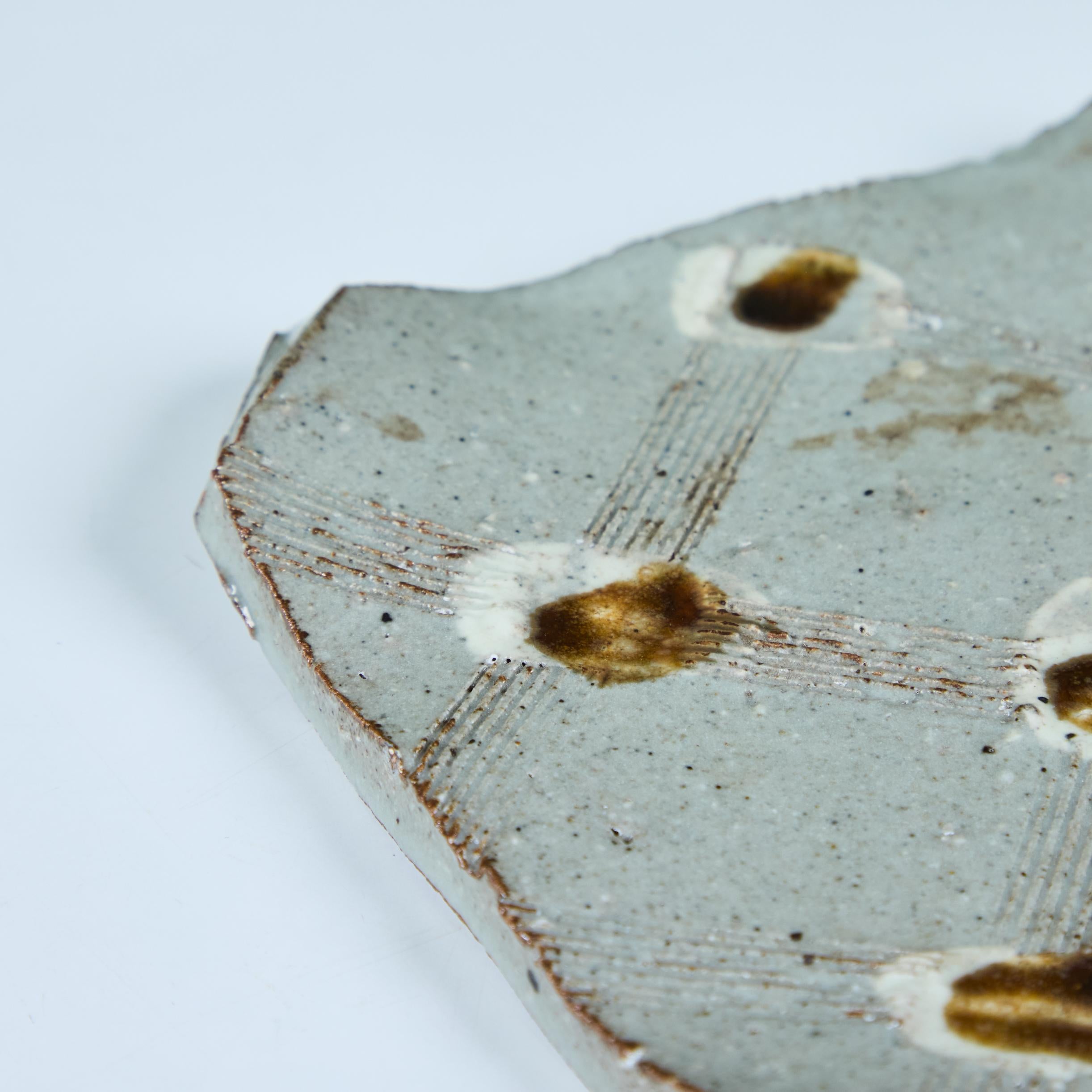 Plato esmaltado Studio Pottery en venta 3