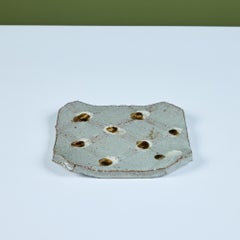 Plat émaillé de Studio Pottery