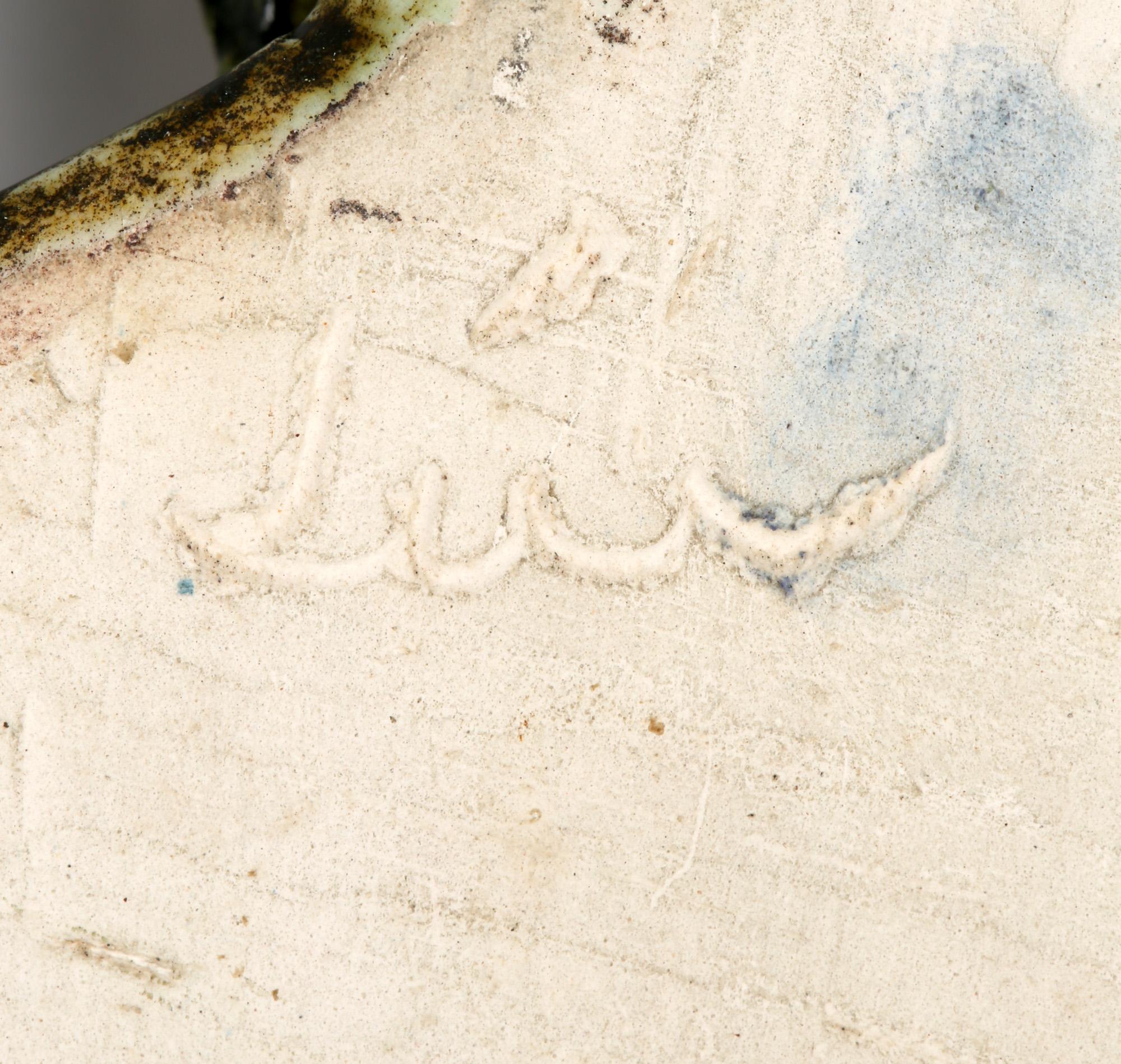 Glasierte Figur eines ruhenden Vogels, signiert Heptagon, datiert 1976, Studio Pottery im Zustand „Gut“ im Angebot in Bishop's Stortford, Hertfordshire
