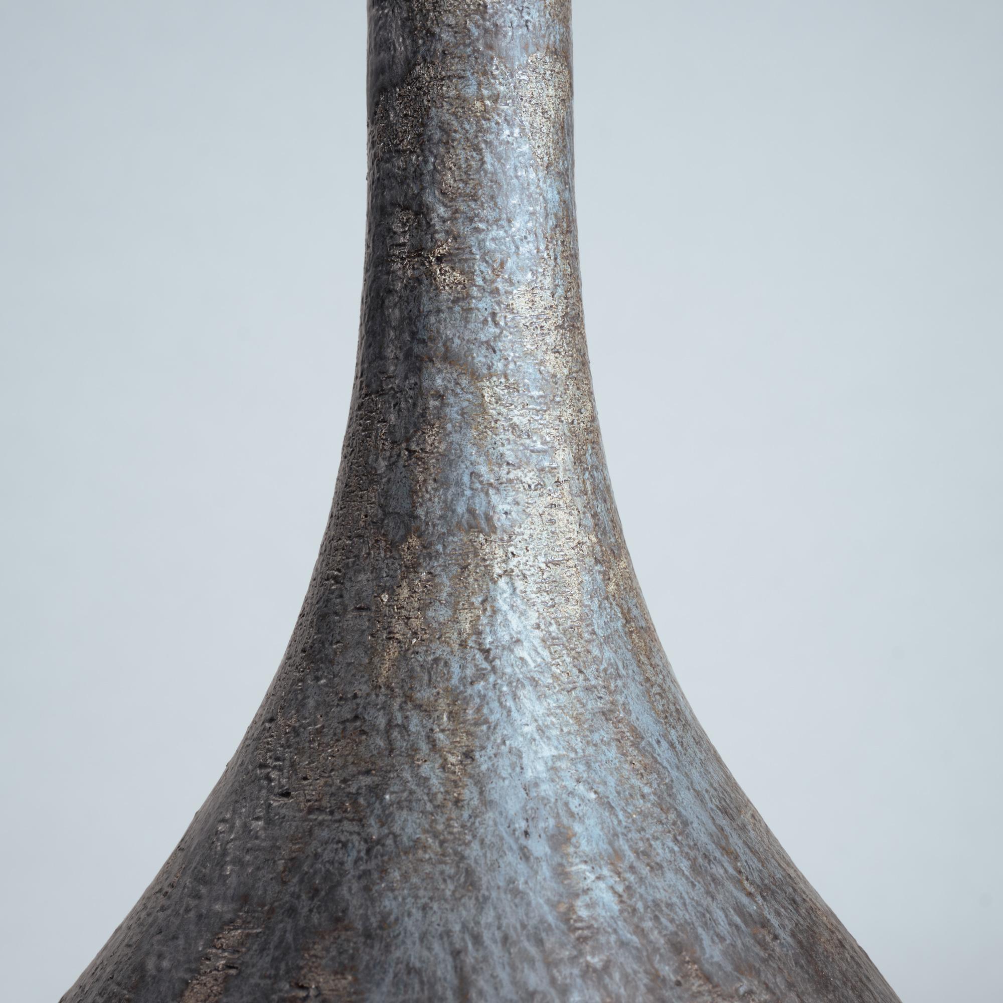 Sculpté à la main Lampes de table en poterie Studio gris bleu et marron (aft) Bo Borgstrom, Suède années 70 en vente