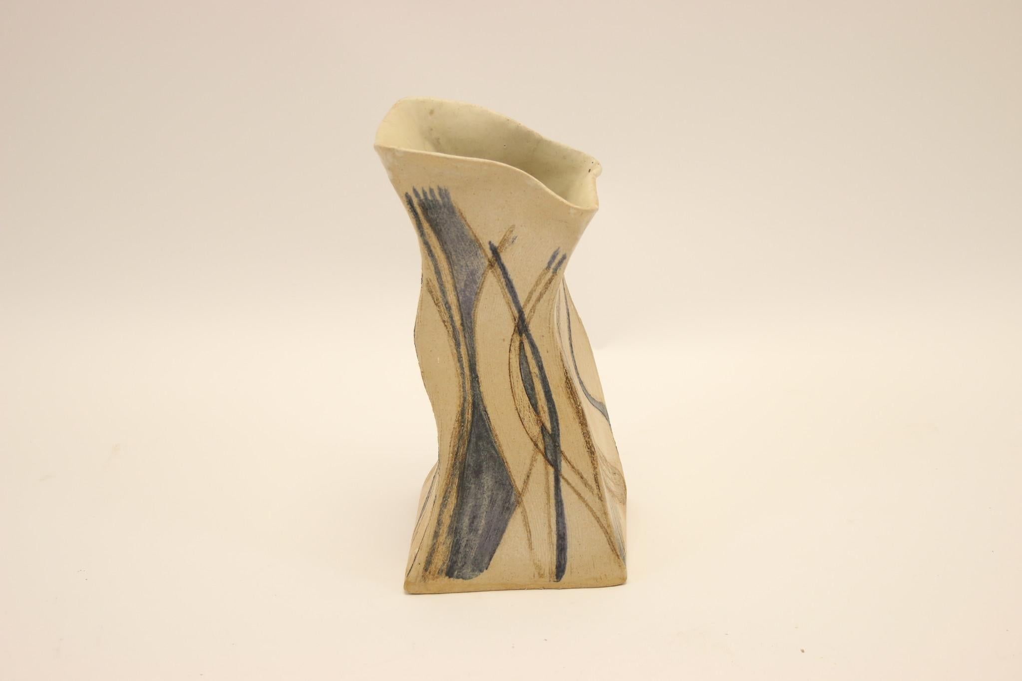 Studio Pottery, Modell-Vase aus Dänemark, gekennzeichnet RUTH 87 im Angebot 3