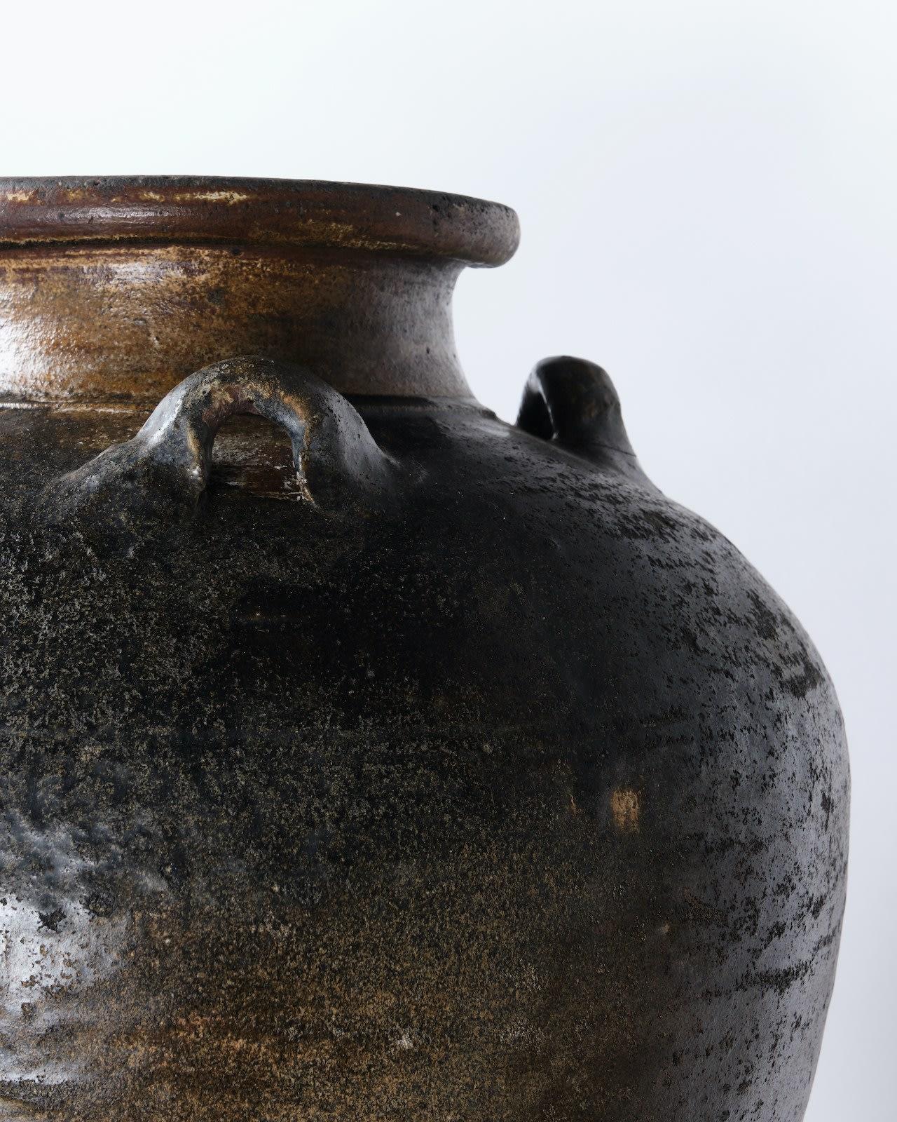 Terrakotta
H57 x D44 cm