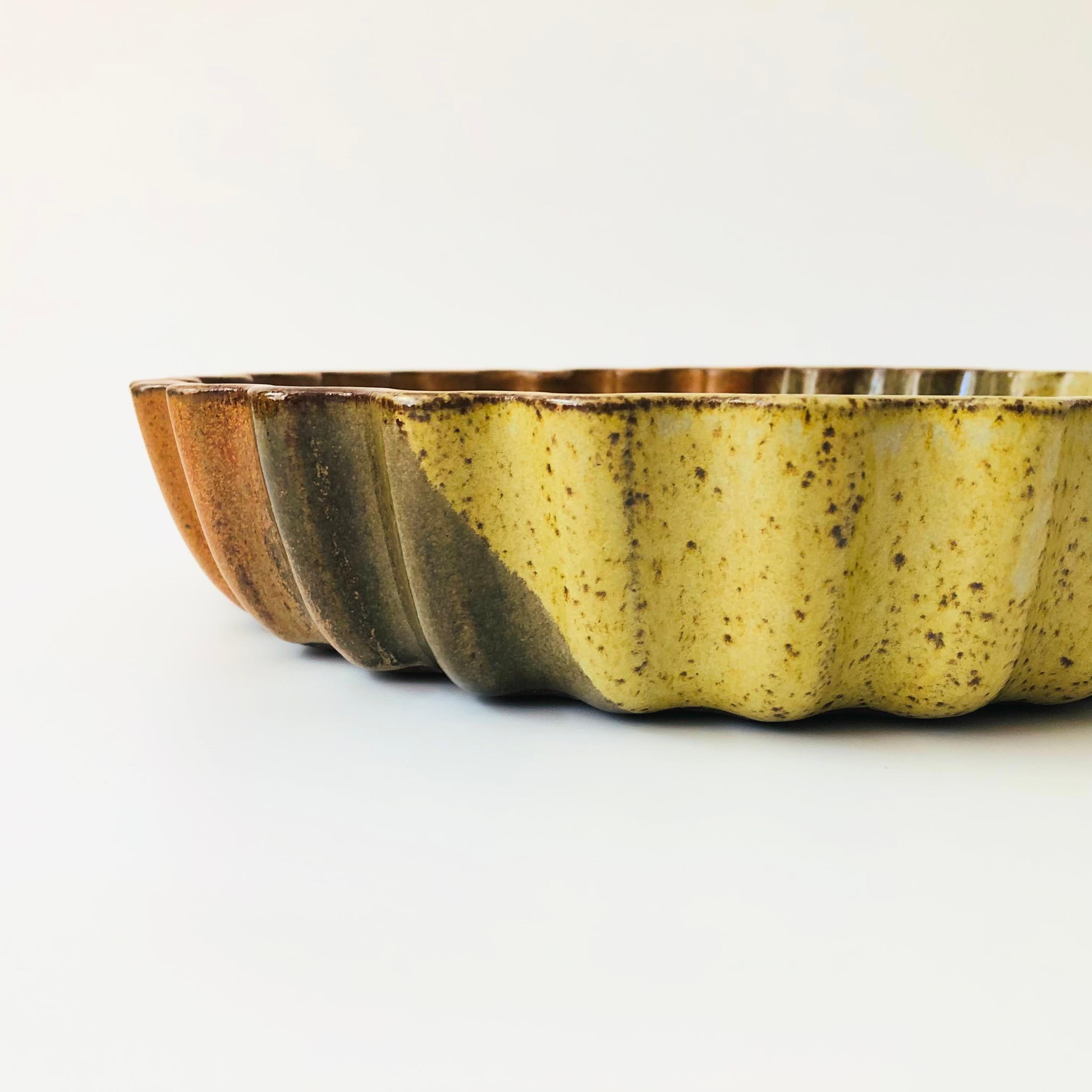 Plat à quiche de Studio Pottery Bon état - En vente à Fairfield, CA