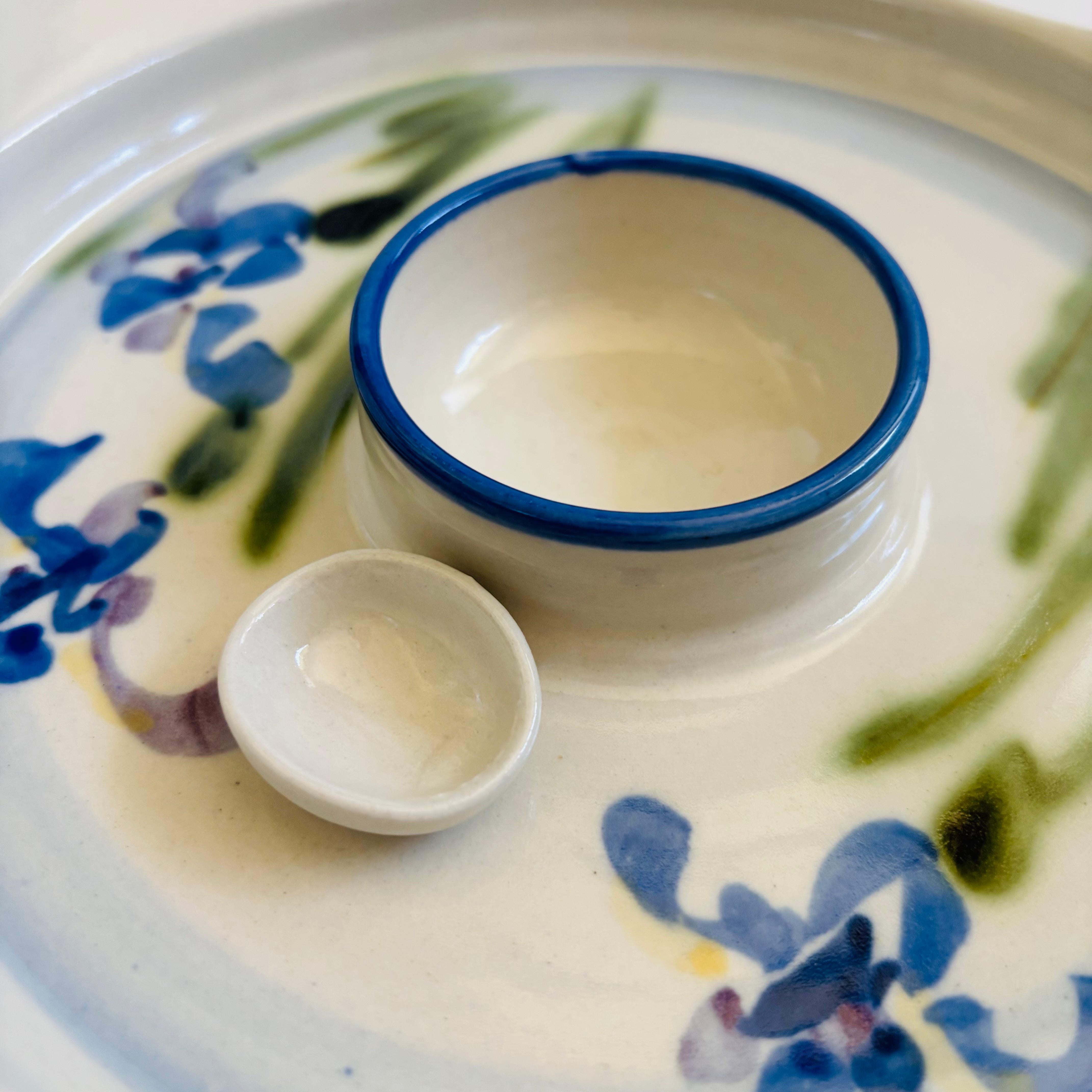 20th Century Studio Pottery Serving Plate with Chopstick Rest For Sale