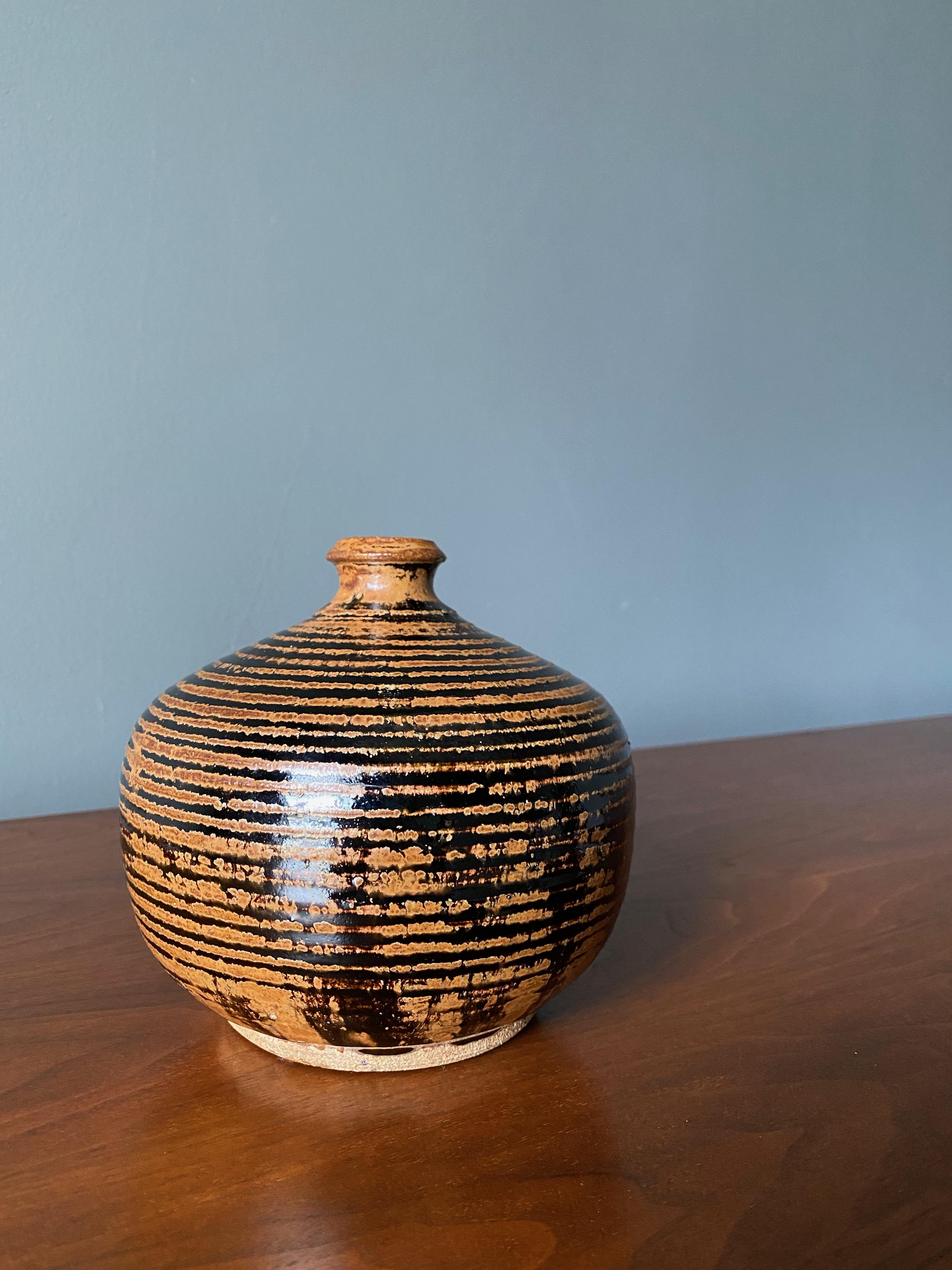 Mid-Century Modern Studio Pottery Signed Ceramic Vase, circa 1965
