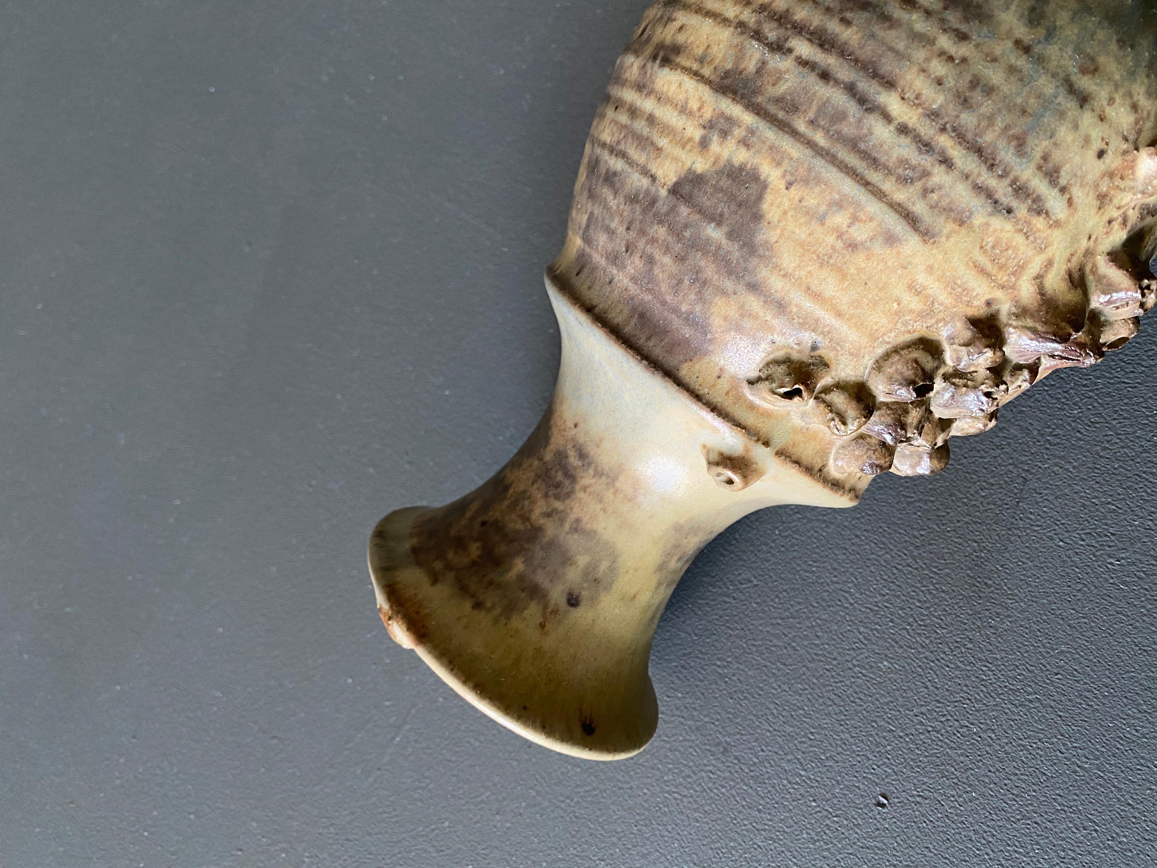 Vase en céramique signé Studio Pottery Bon état - En vente à Costa Mesa, CA