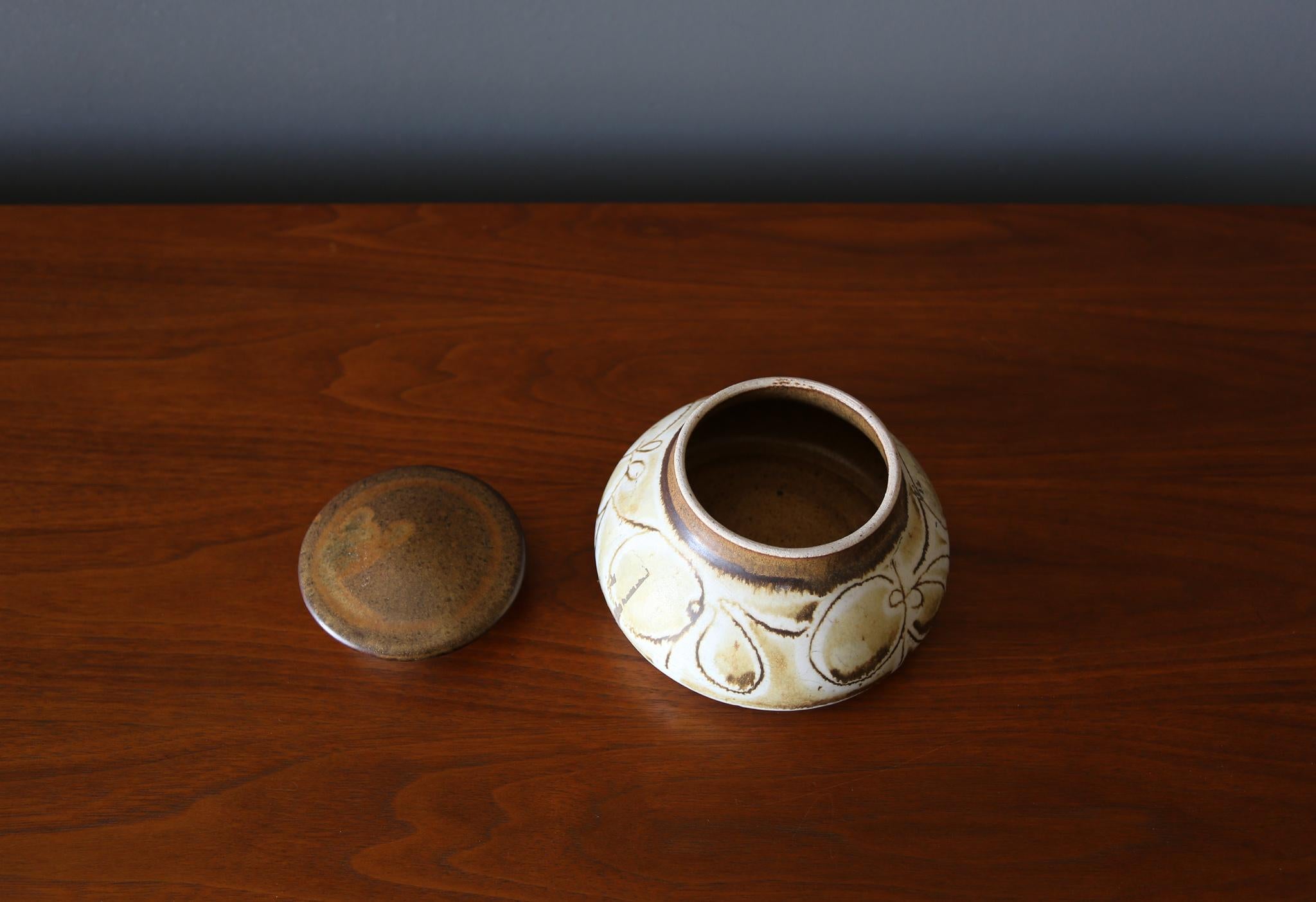 Mid-Century Modern Studio Pottery Signed Lidded Jar, circa 1970 For Sale