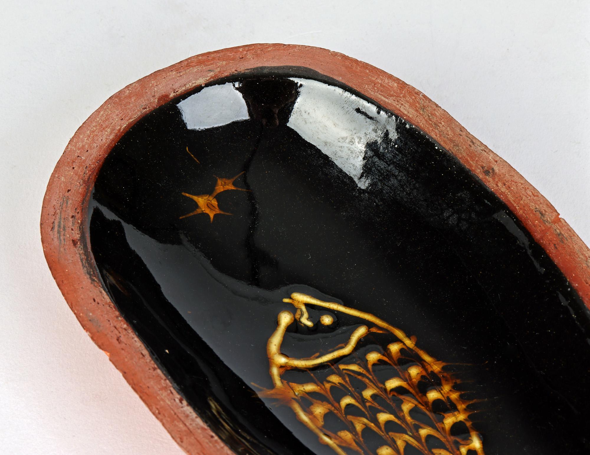 Studio Pottery Slipware Fish Decorated Terracotta Dish For Sale 4