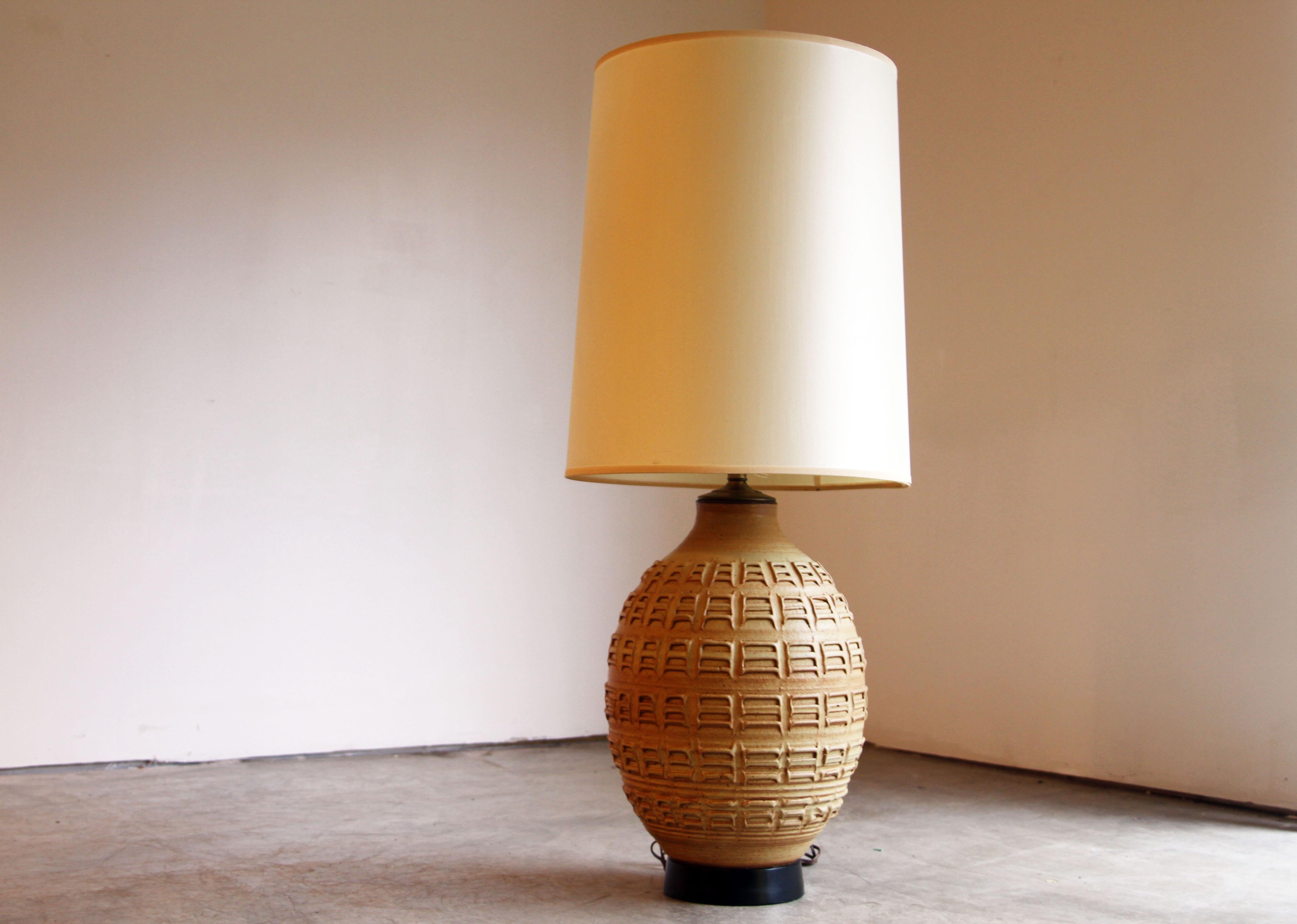 Ceramic Studio Pottery Table Lamp by Bob Kinzie Original Shade