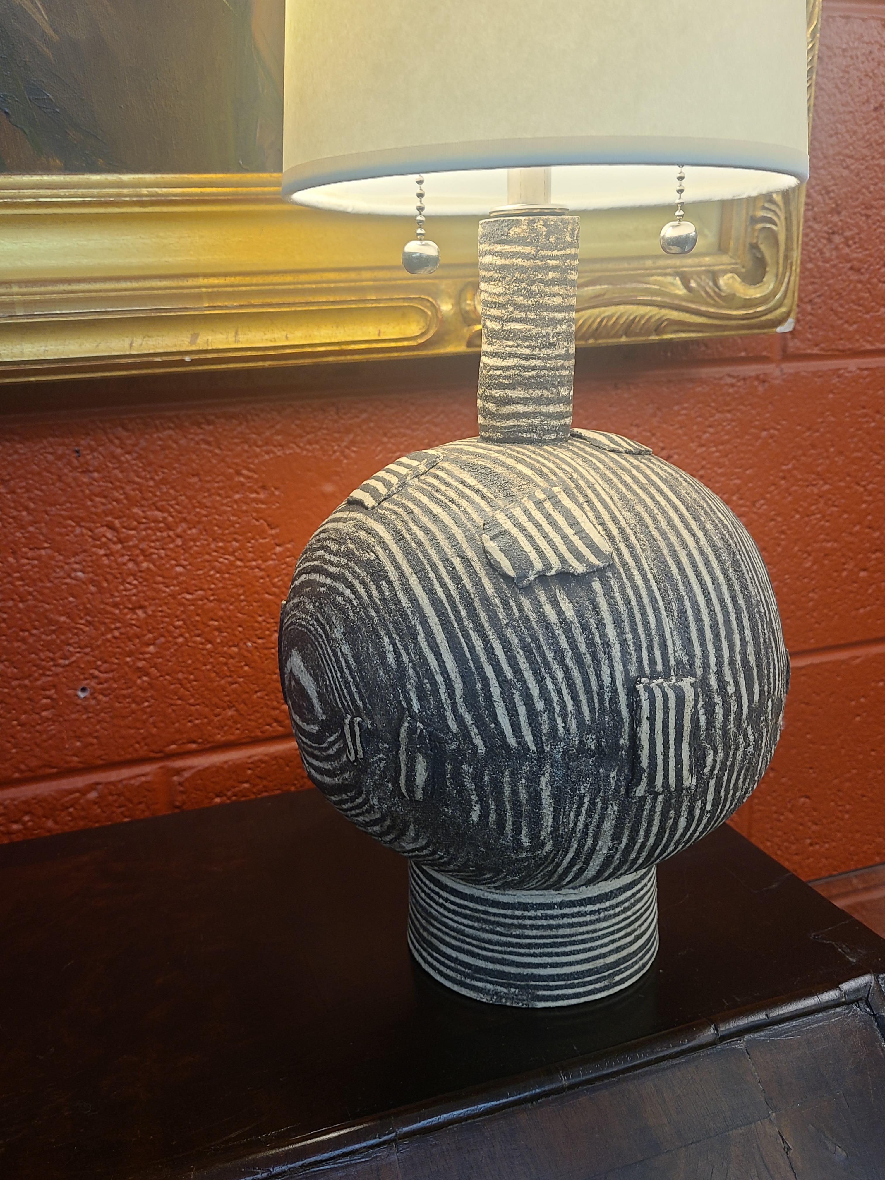 Studio Pottery Table Lamp by Lewis Trimble In Excellent Condition For Sale In Kilmarnock, VA
