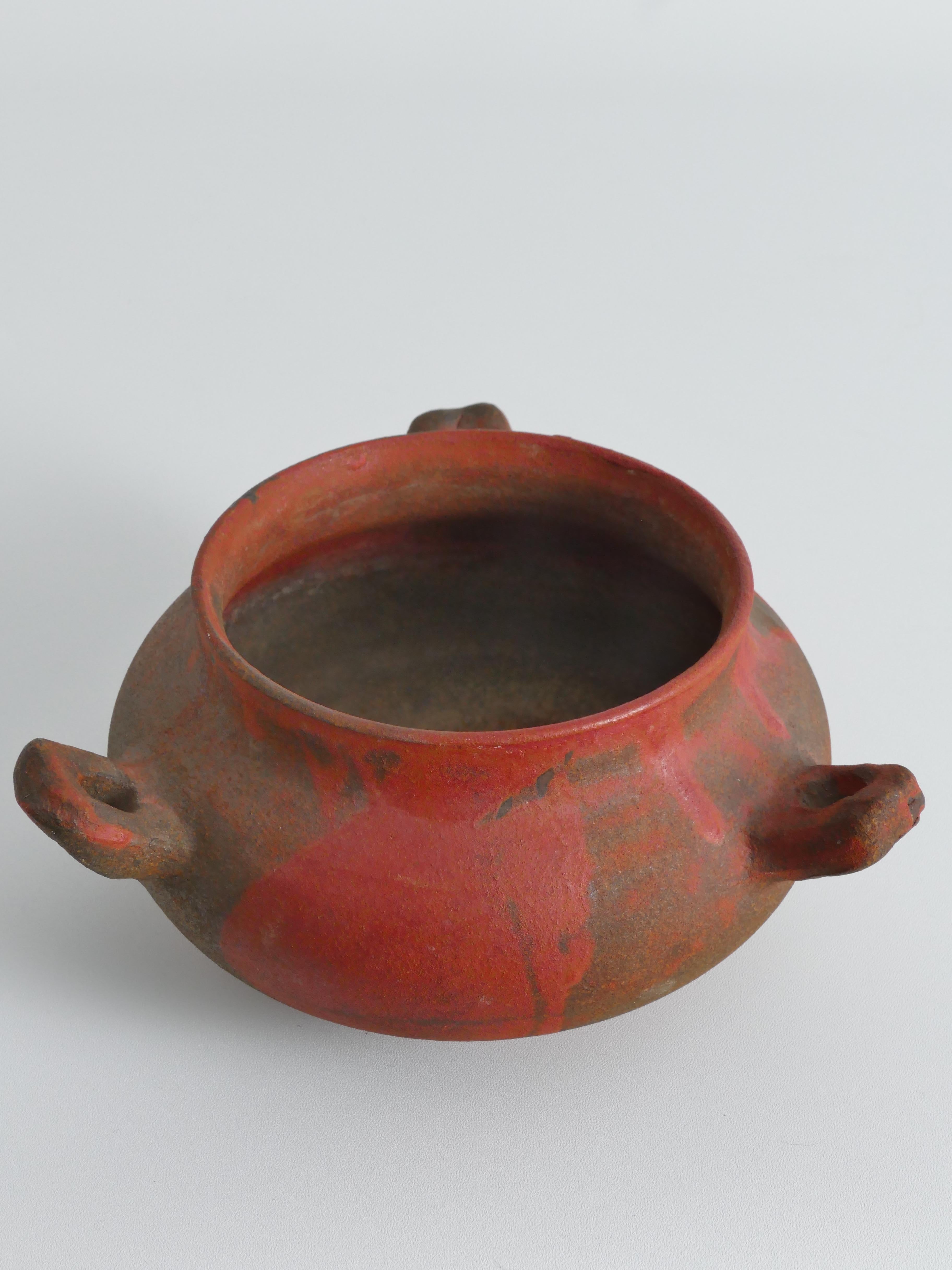 Studio Pottery Vaisseau en céramique à trois anses en faïence en vente 10