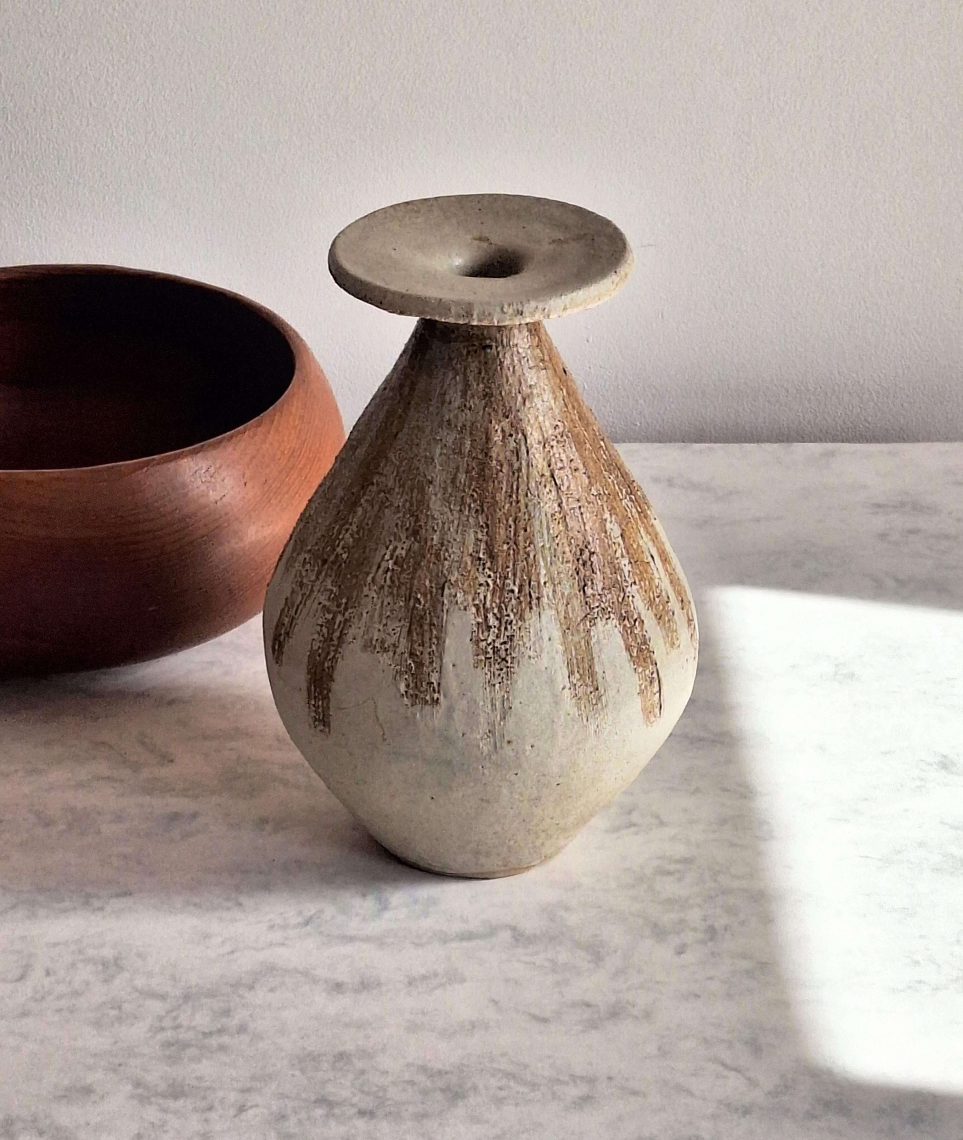 Studio Pottery Vase (Töpferwaren) im Angebot
