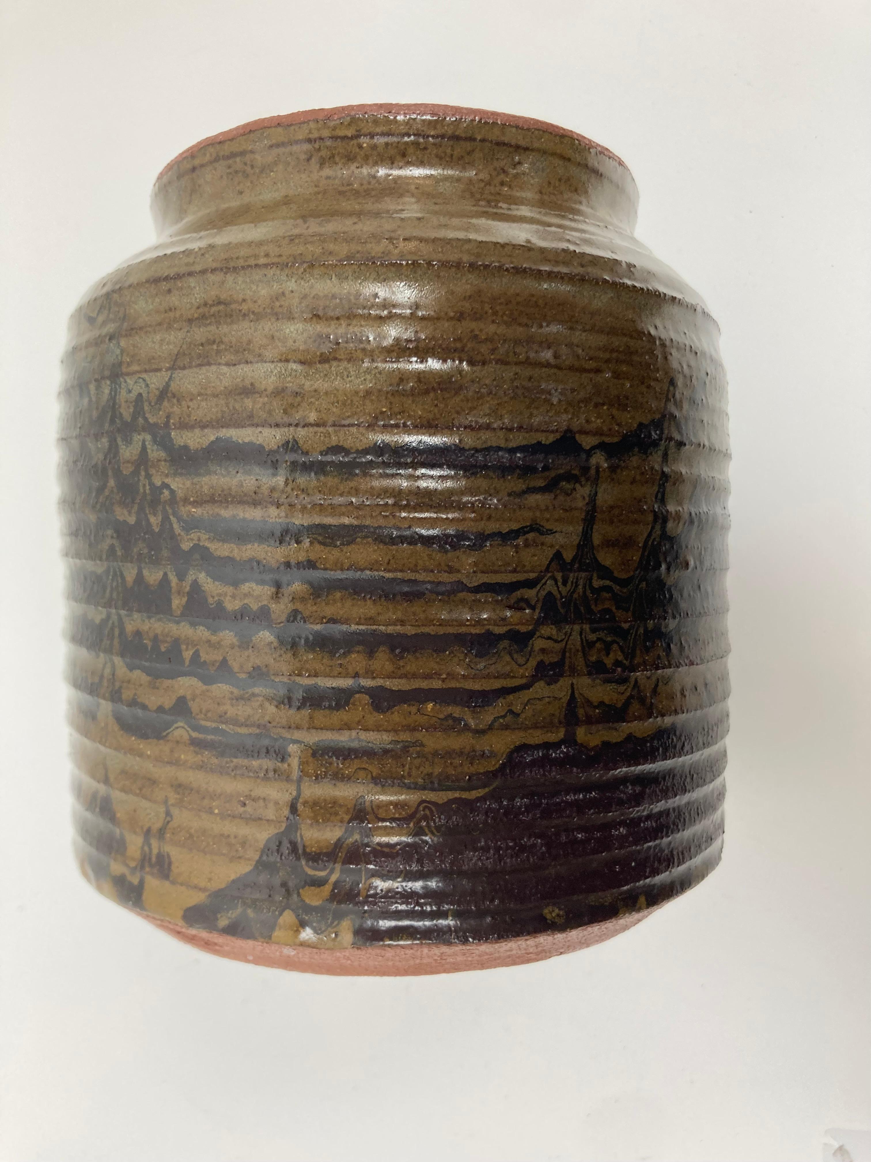 Recipiente de cerámica Studio Pottery con forma de jarra de agua japonesa Edo en venta