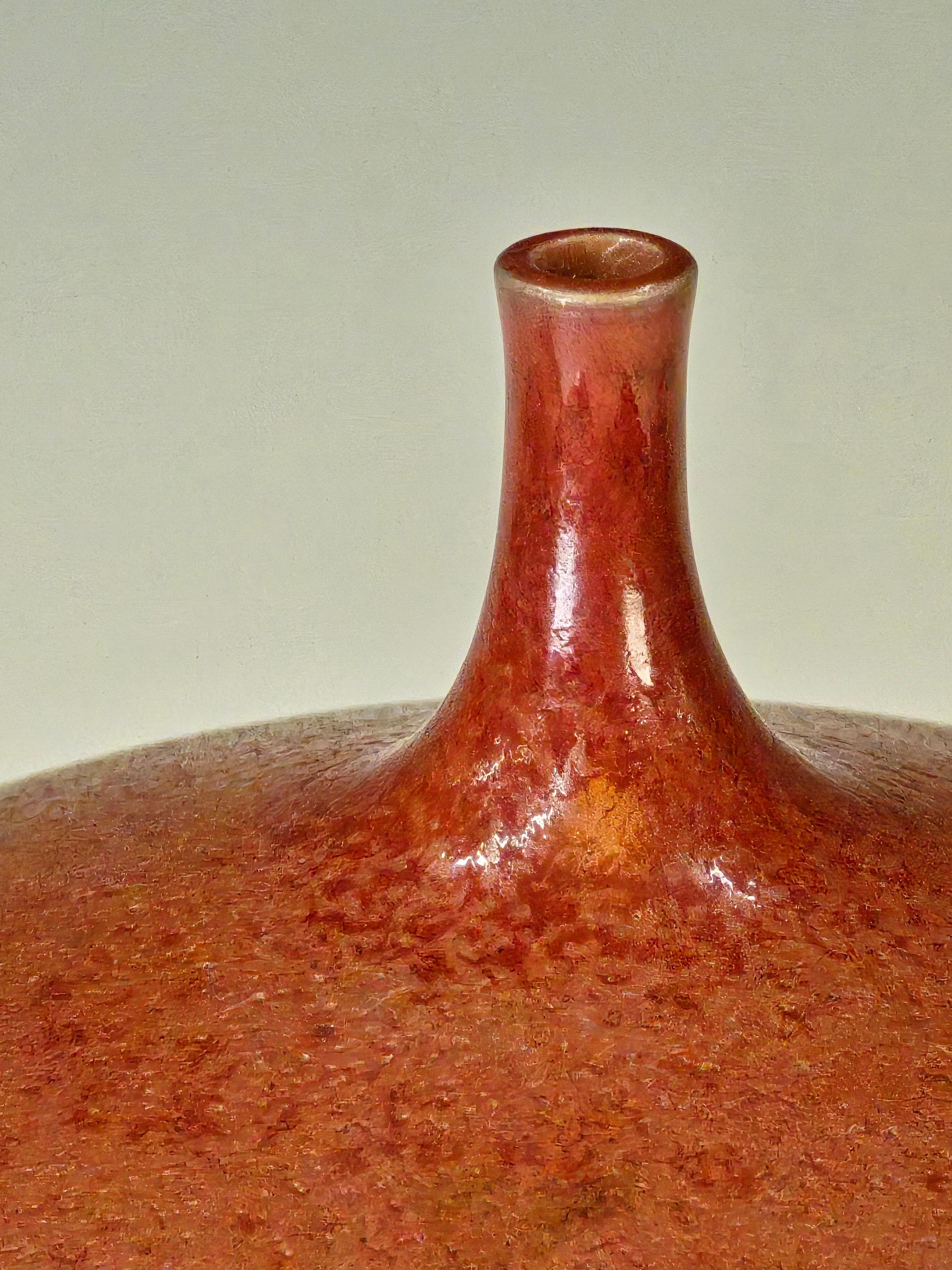 Mid-Century moderno Studio Pottery Vaso di erbacce con smalto Sang De Boeuf in vendita