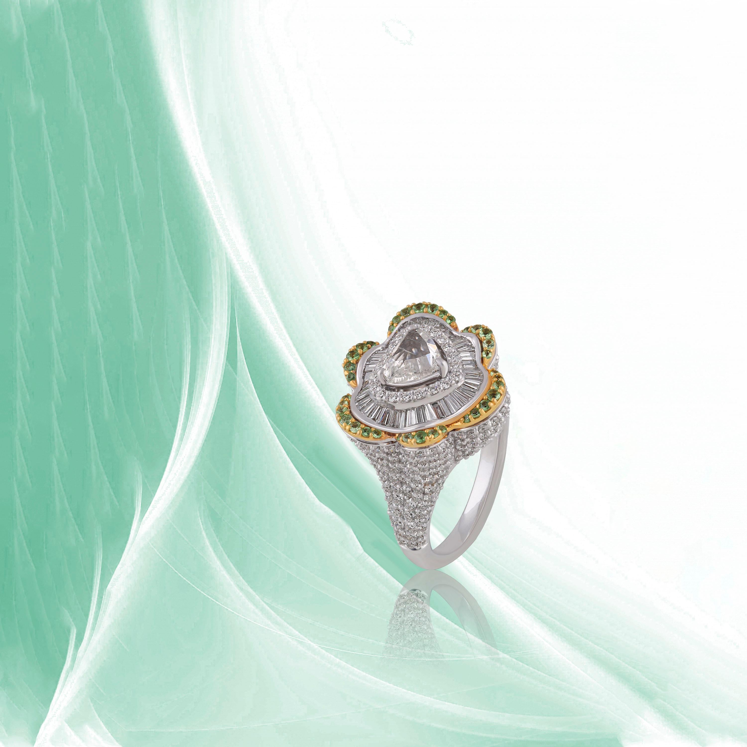 Studio Rêves 1.08 Carat Rose Cut Diamond and Tsavorites Heart Ring in 18k Gold For Sale 3