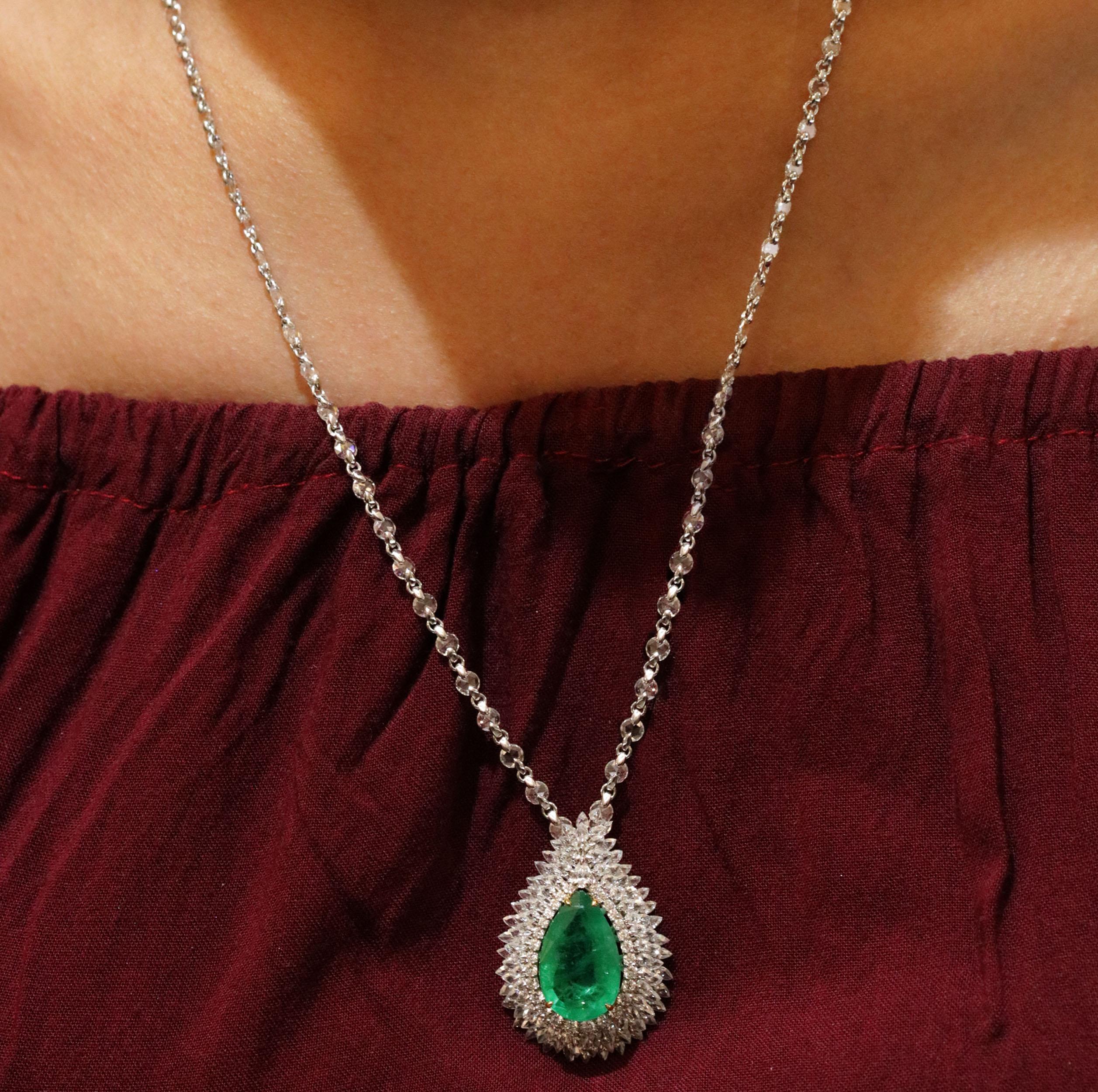 Studio Rêves 18 Karat Gold 7.19 Carat Pear Emeralds and Diamond Drop Necklace 2