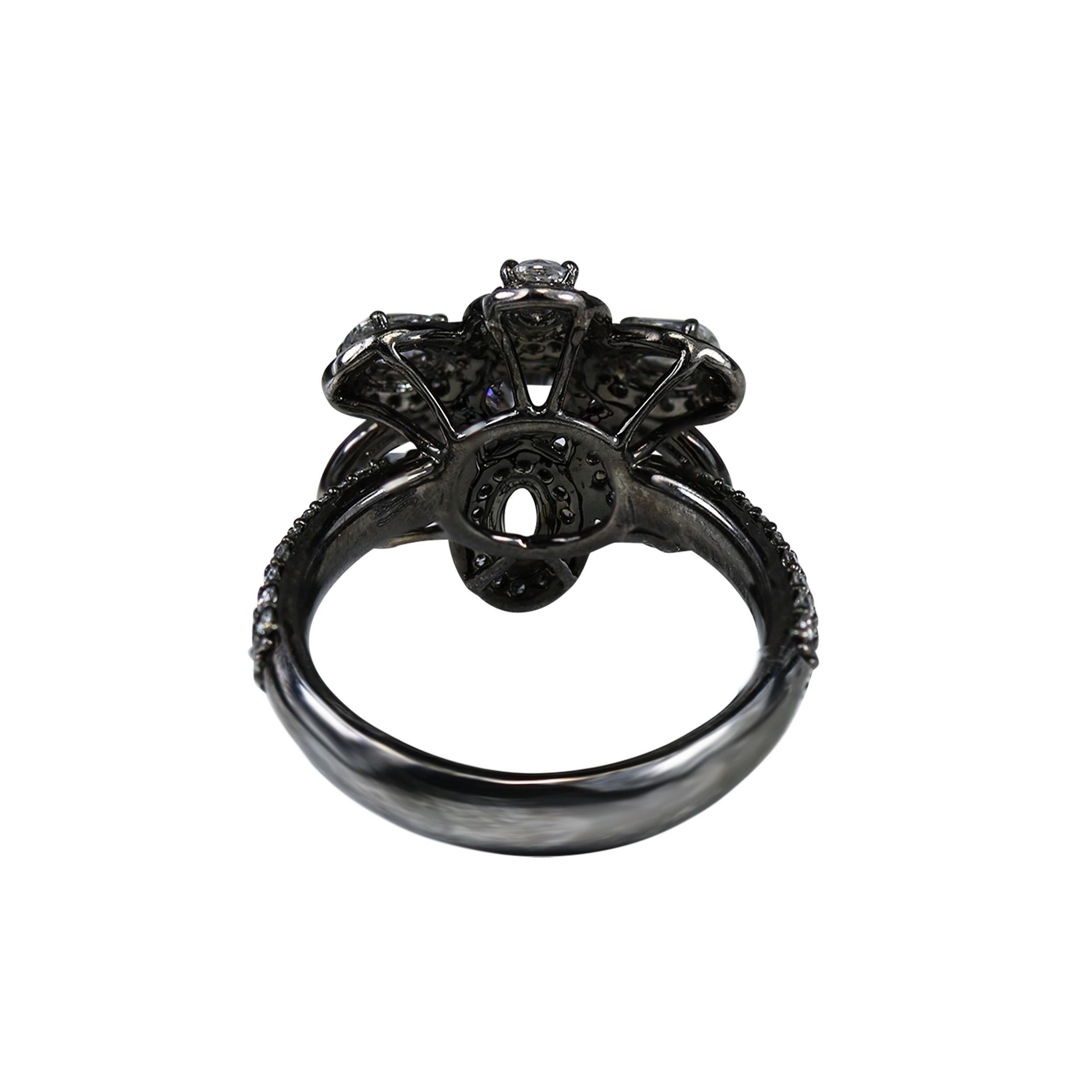 Studio Rêves 18 Karat Gold and Diamonds Floral Ring with Black Rhodium In New Condition For Sale In Mumbai, Maharashtra