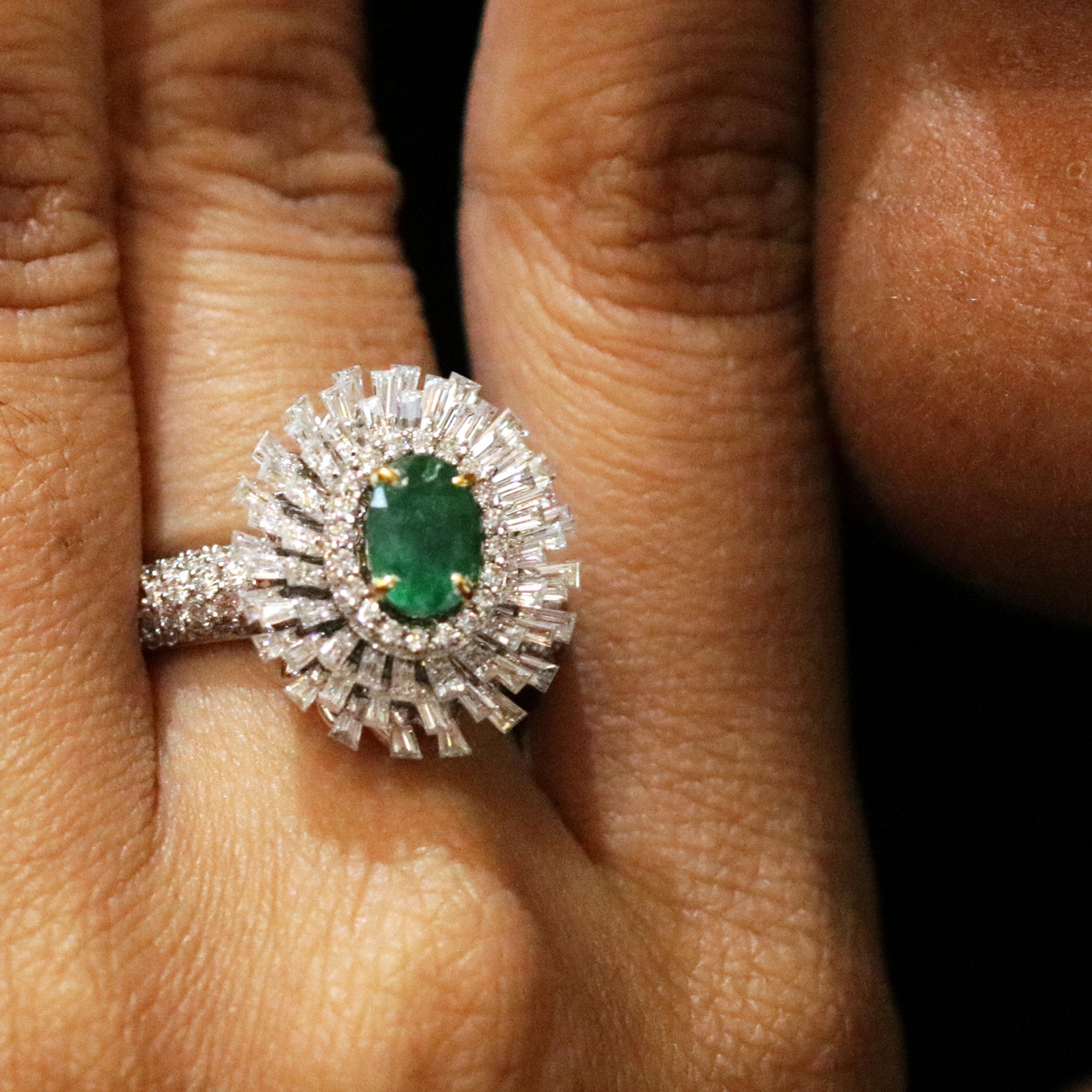 Studio Rêves Emerald and Baguette Diamonds Ring in 18 Karat Gold 1