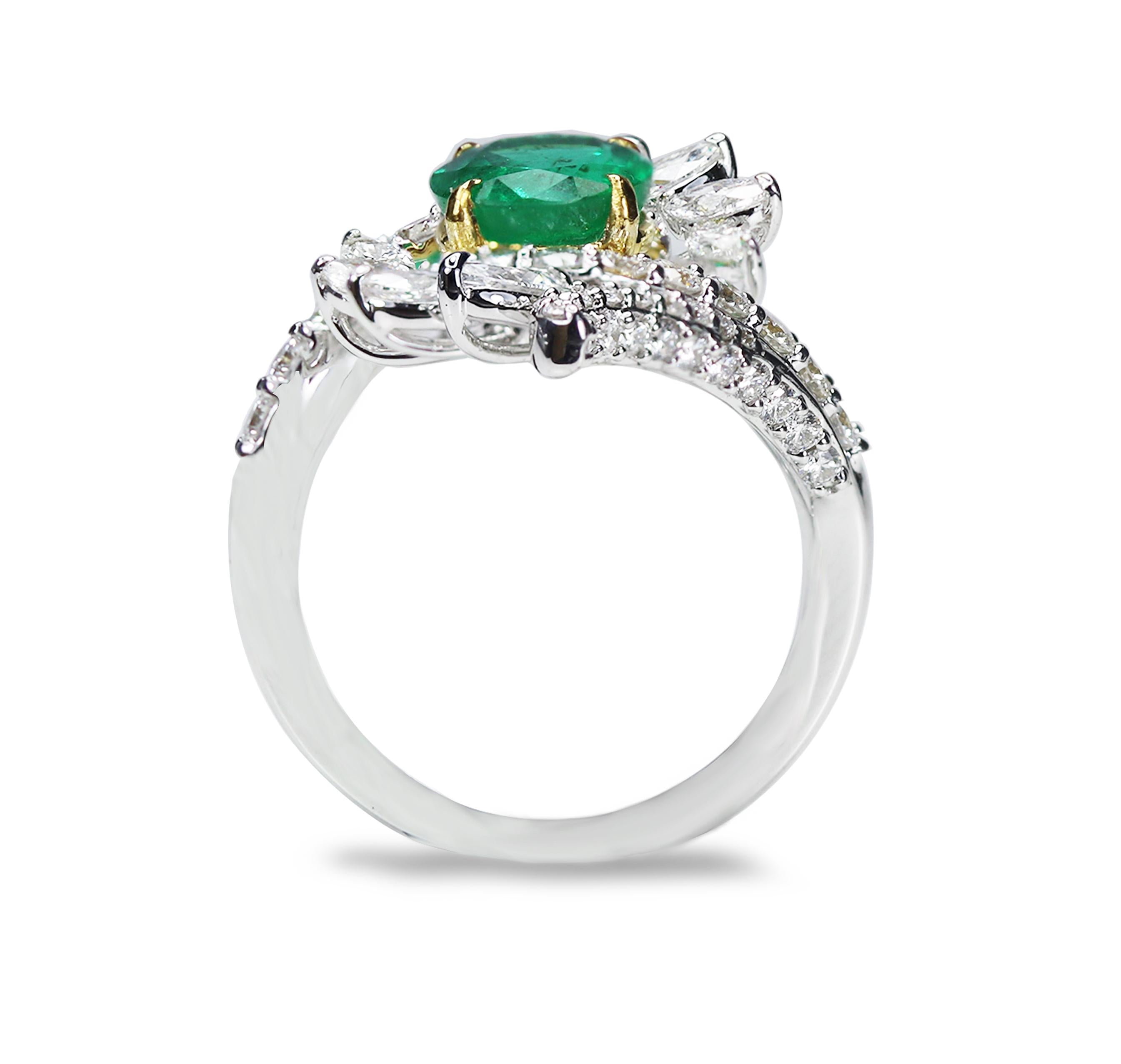 Women's Studio Rêves Emerald and Diamond Ring in 18 Karat Gold For Sale