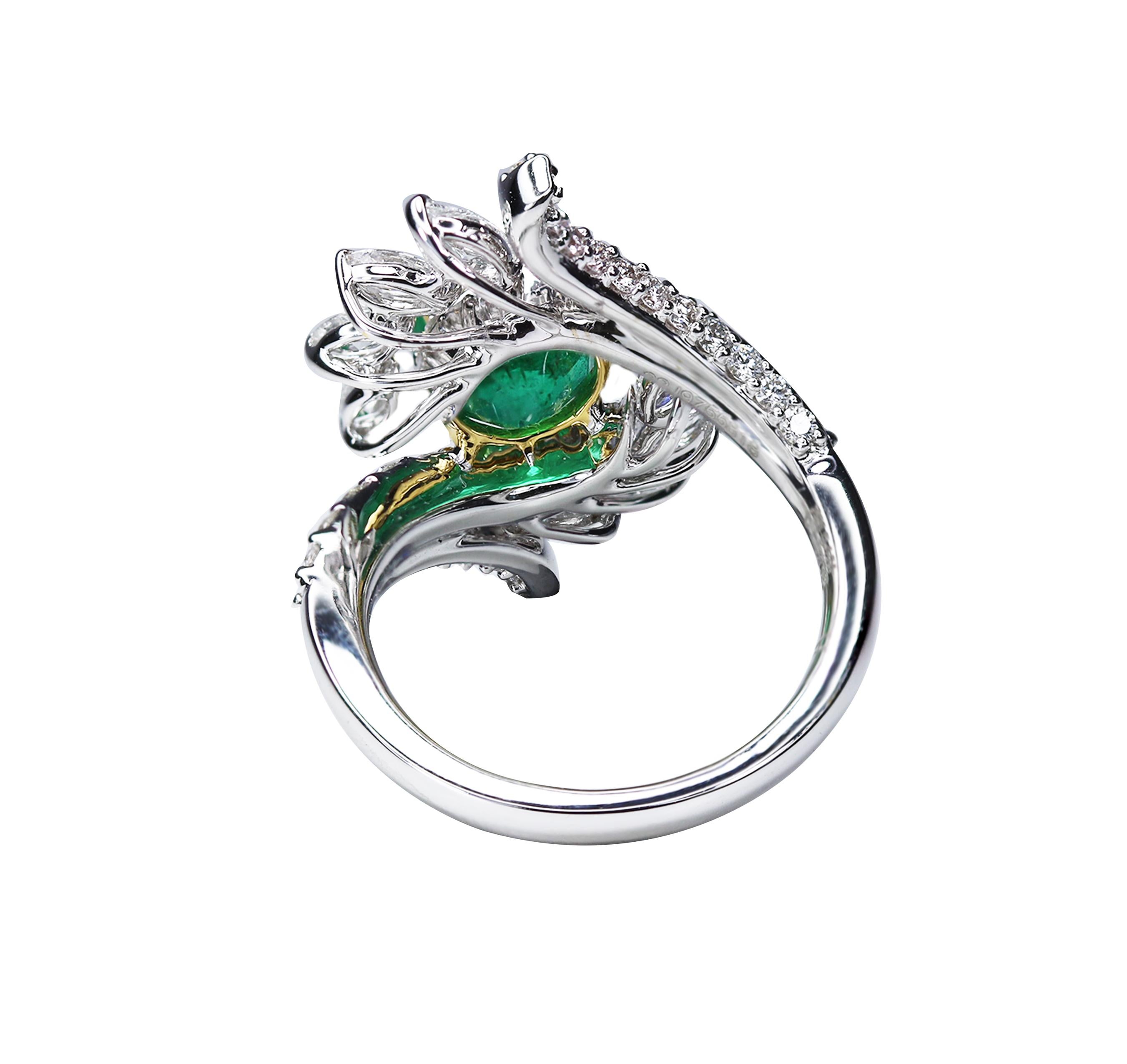 Studio Rêves Emerald and Diamond Ring in 18 Karat Gold For Sale 1