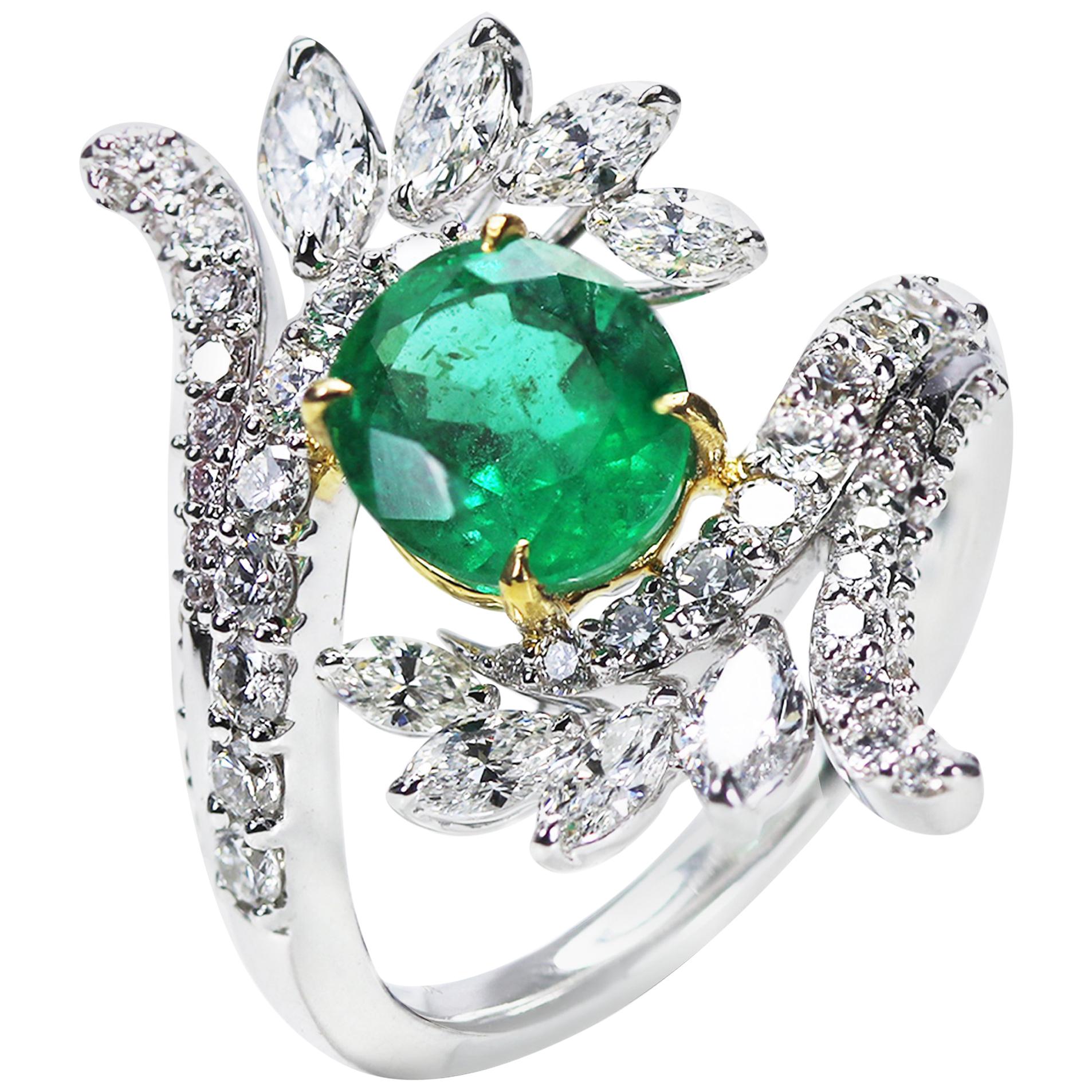 Studio Rêves Emerald and Diamond Ring in 18 Karat Gold For Sale