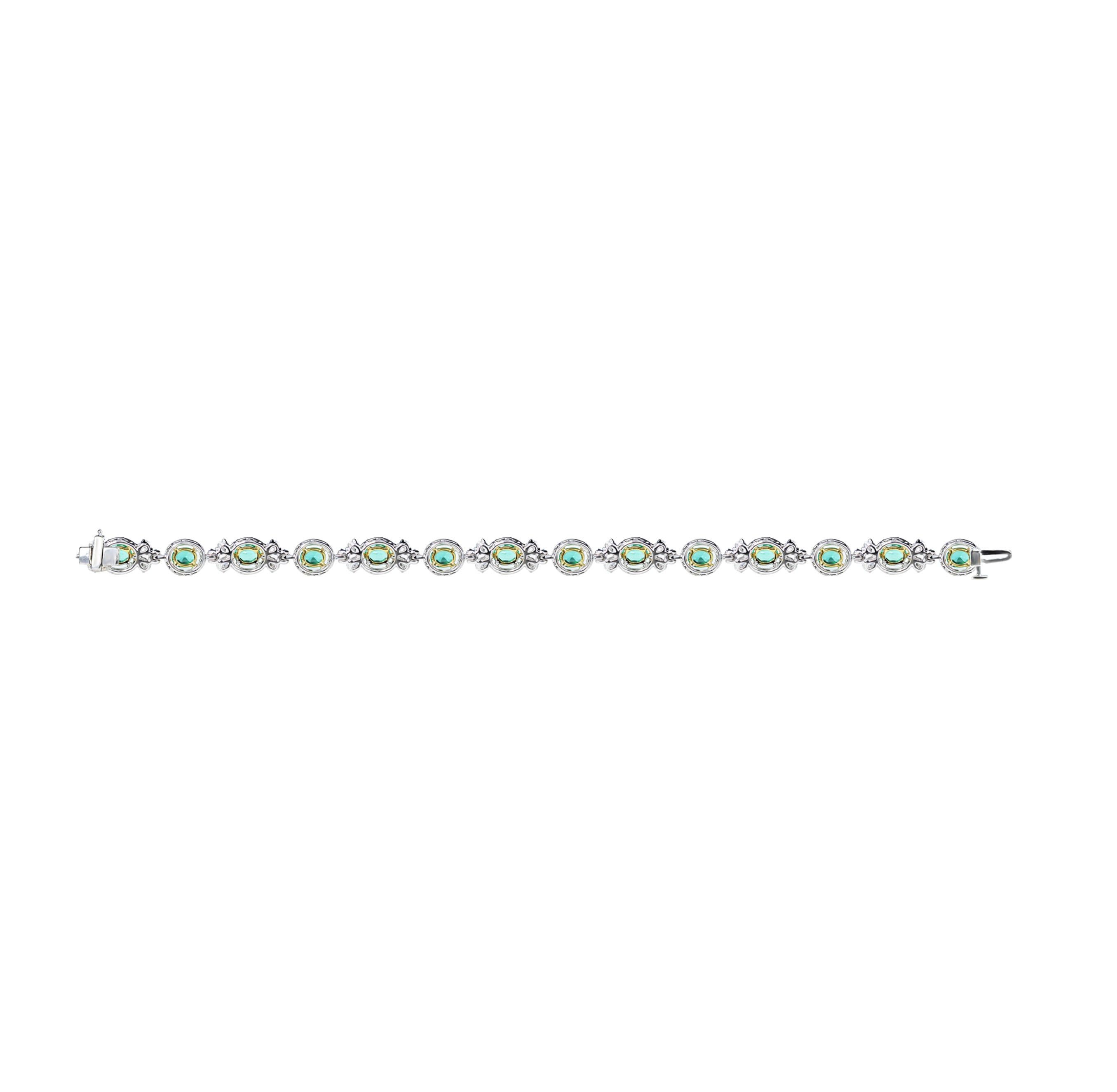 Modern Studio Rêves Emerald and Diamond Tennis Bracelet in 18 Karat Gold For Sale