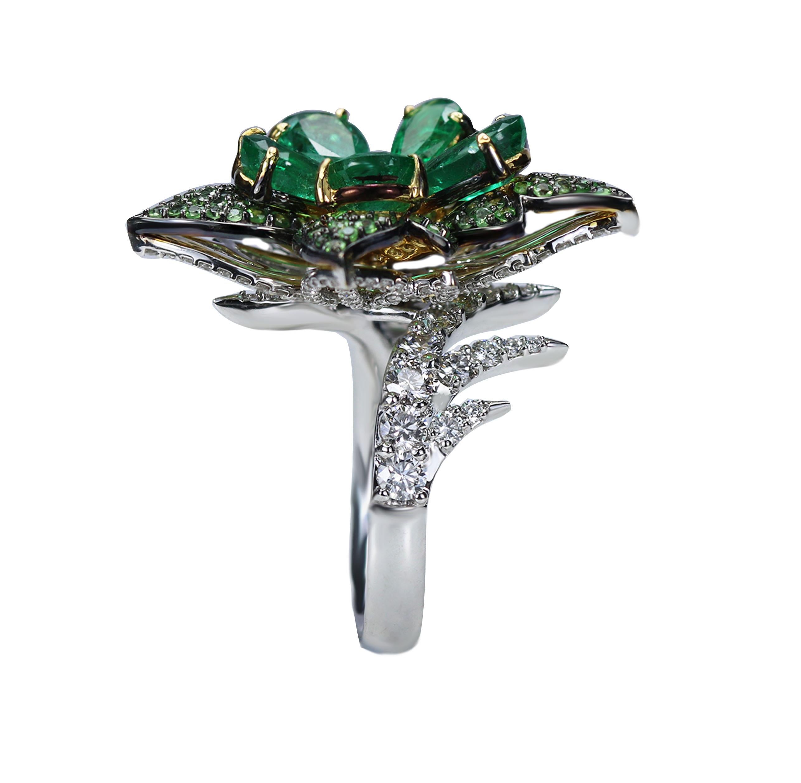 Studio Rêves Emeralds and Diamonds Floral Cocktail Ring in 18 Karat Gold For Sale 1
