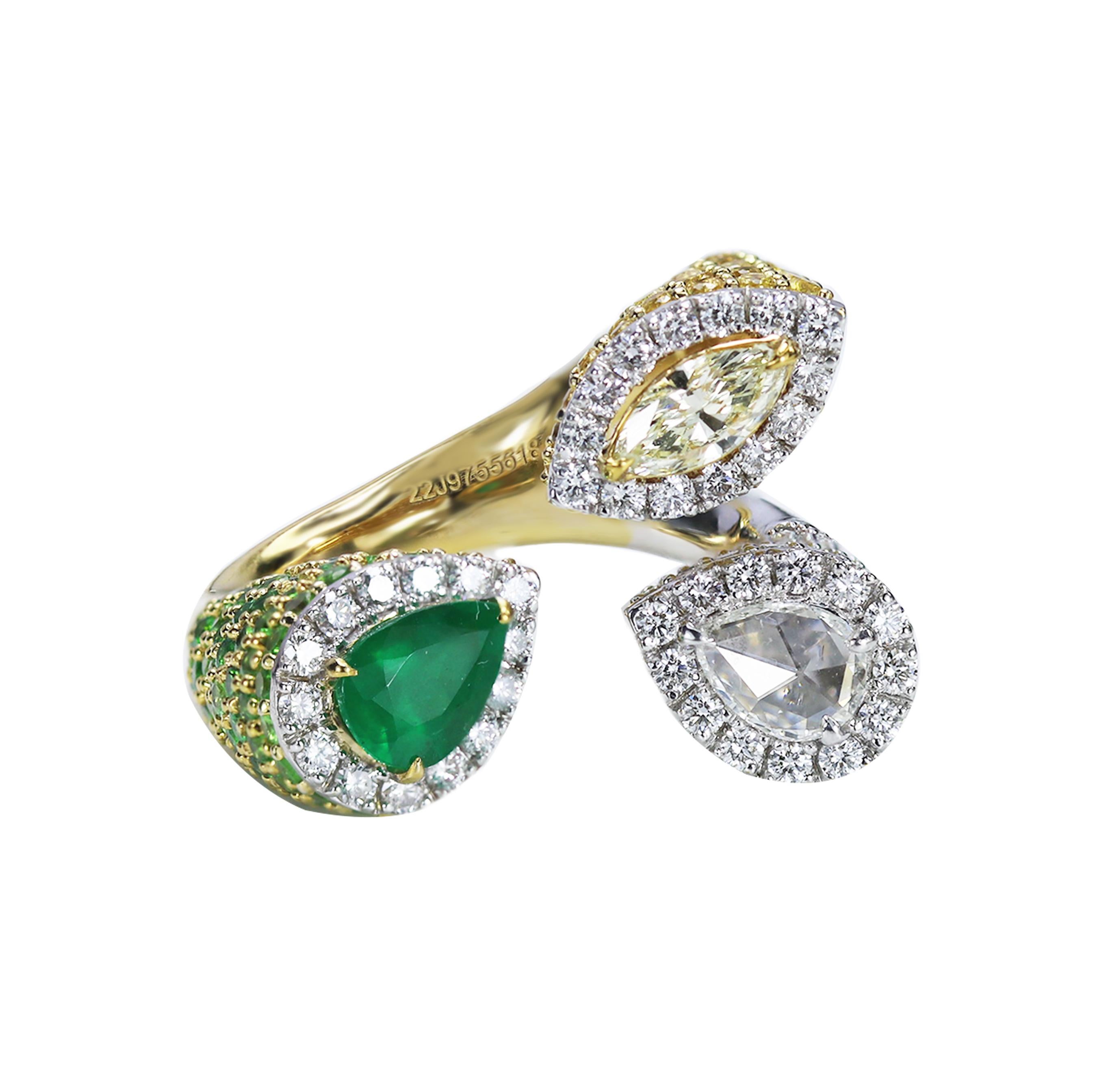 Studio Rêves Pear Emerald and Diamond Cocktail Ring in 18 Karat Gold In New Condition For Sale In Mumbai, Maharashtra