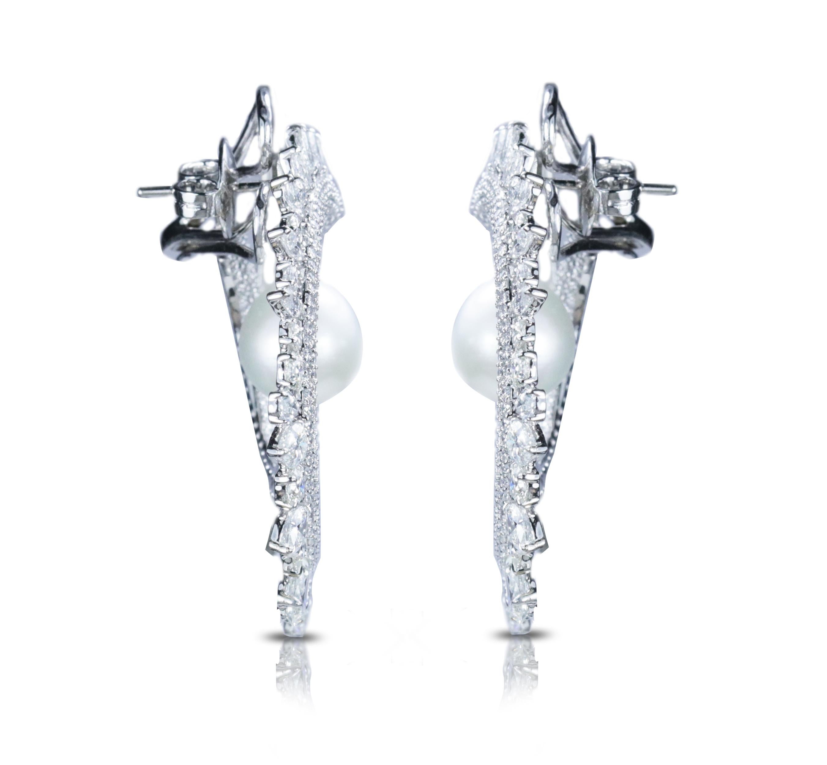 Women's Studio Rêves 18K White Gold Brilliant Cut Diamonds Circular Clip-On Earrings For Sale