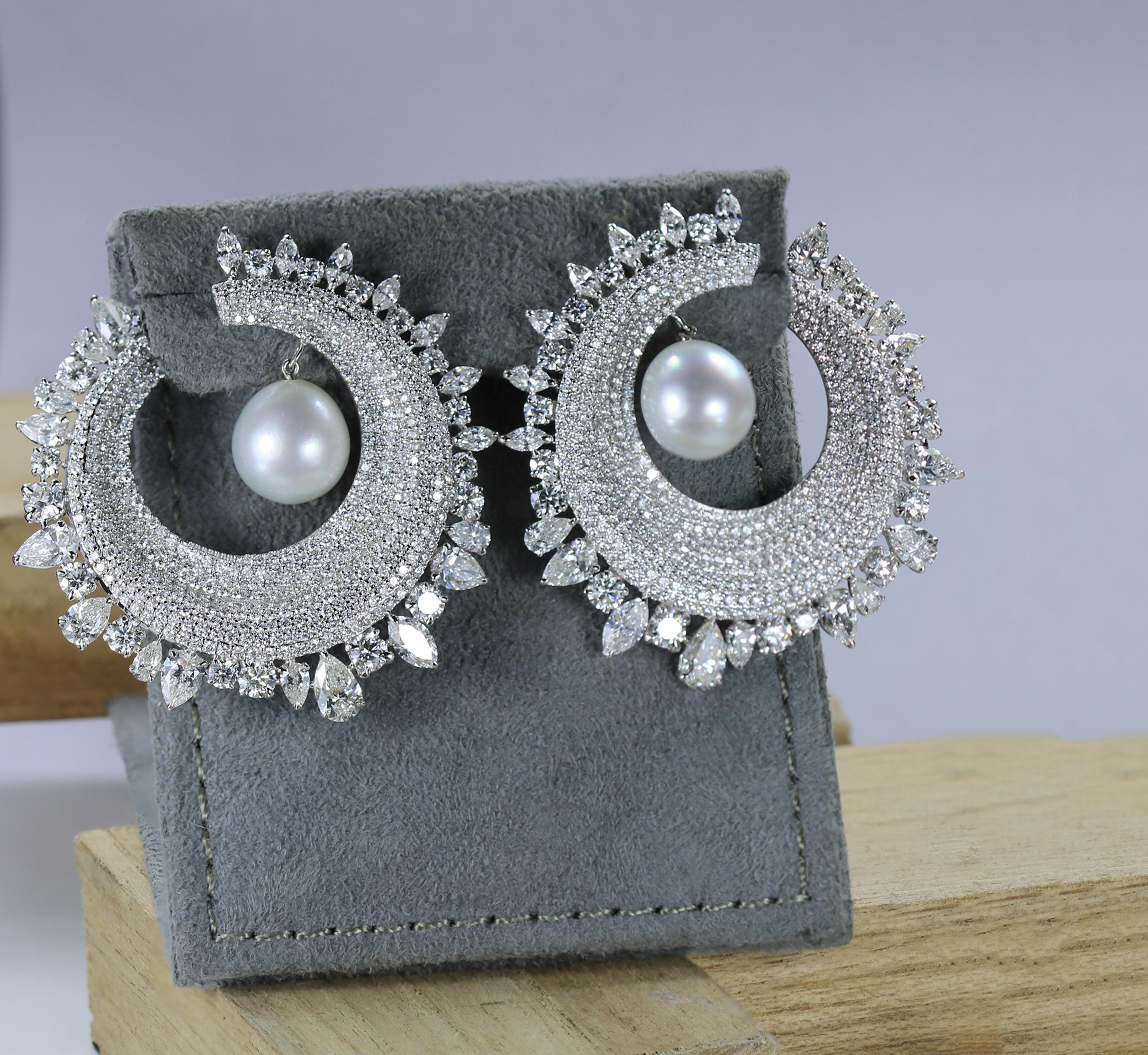 Studio Rêves 18K White Gold Brilliant Cut Diamonds Circular Clip-On Earrings For Sale 2